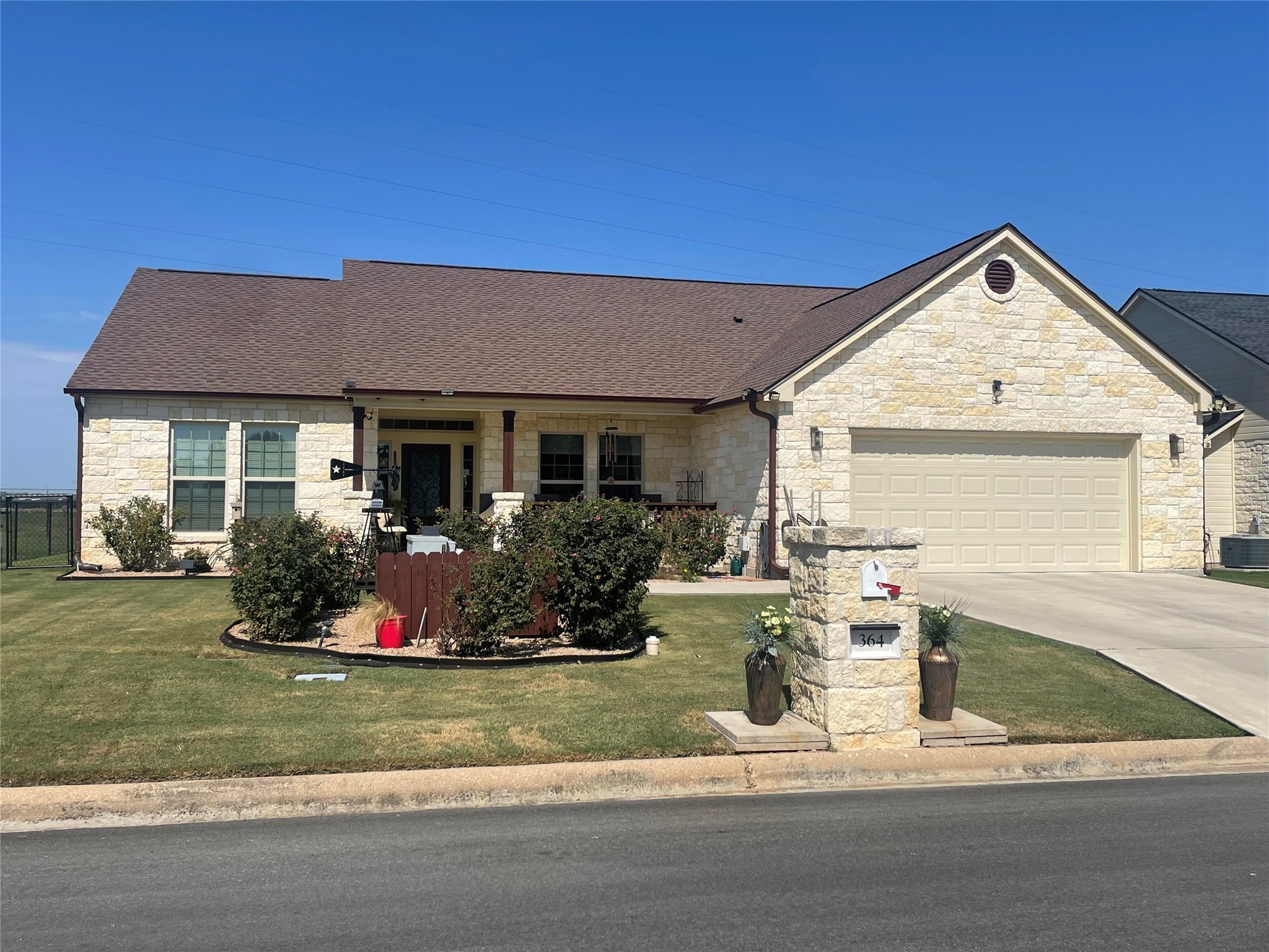 364 Firestone Dr — photo