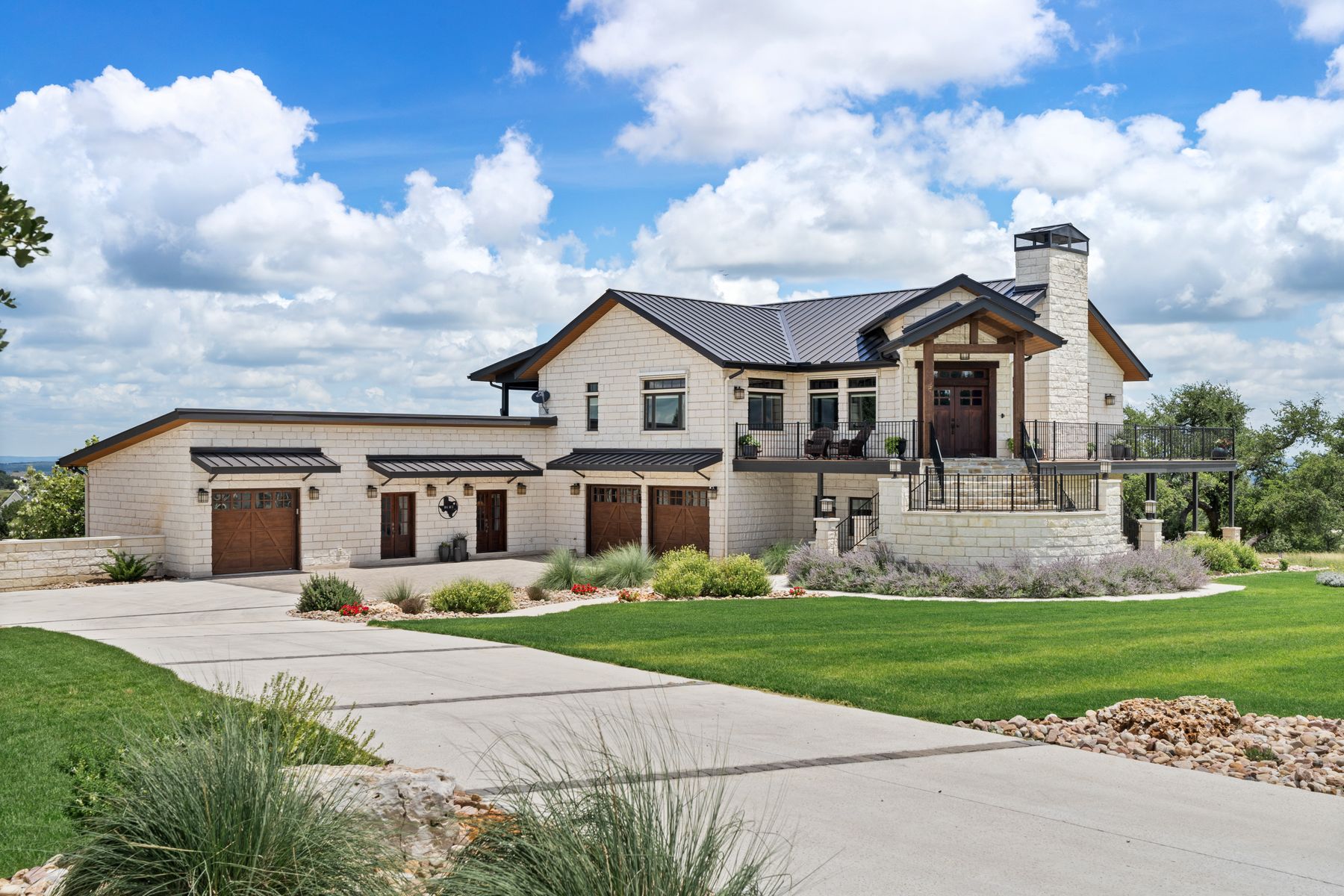 115 Trophy Oak Pt — photo