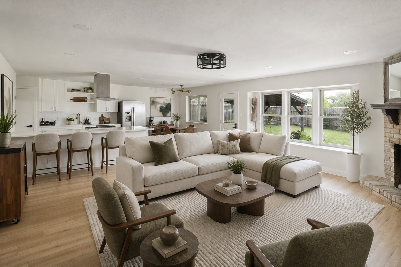 304 Skyloop Dr — photo