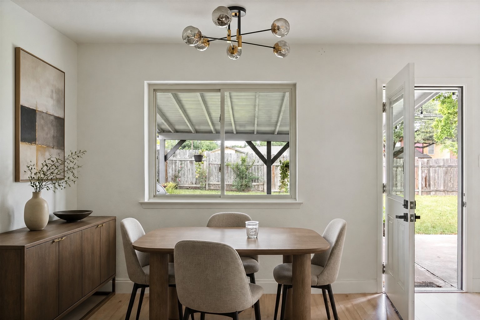304 Skyloop Drive, Austin, TX 78745 — photo 2