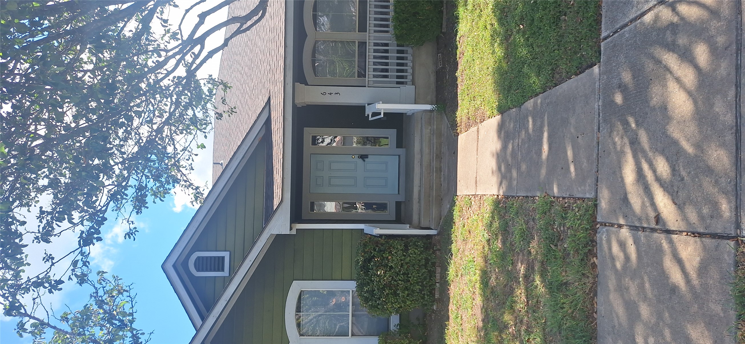 643 Hogan — photo
