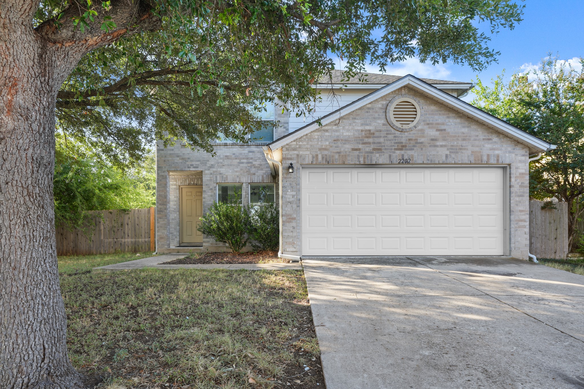 2202 Cottontail Dr — photo