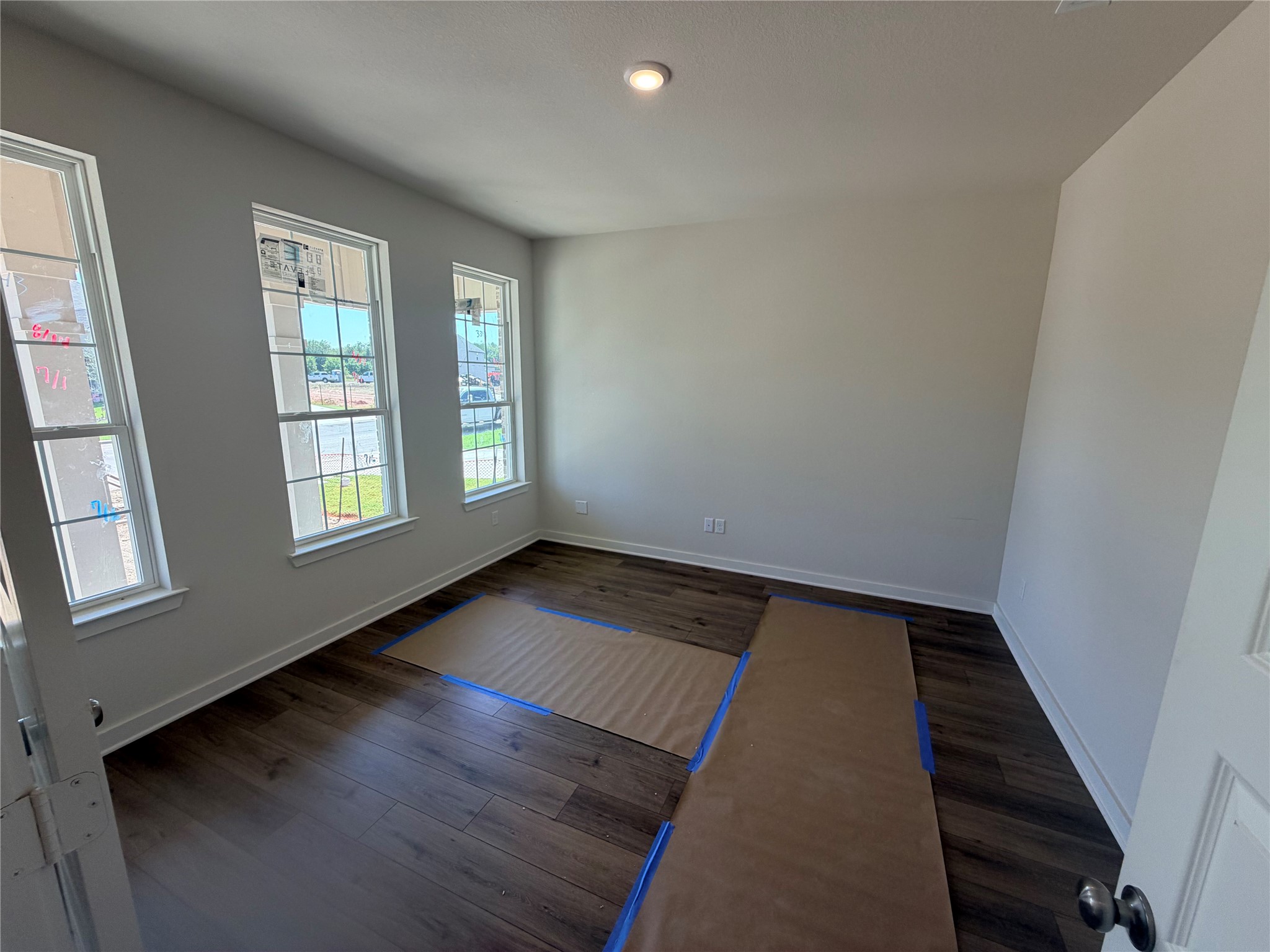 254 Gus Loop, Jarrell, TX 78626 — photo 3