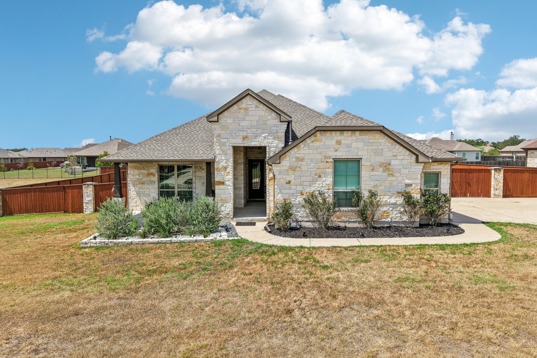 285 Chisholm Trl — photo