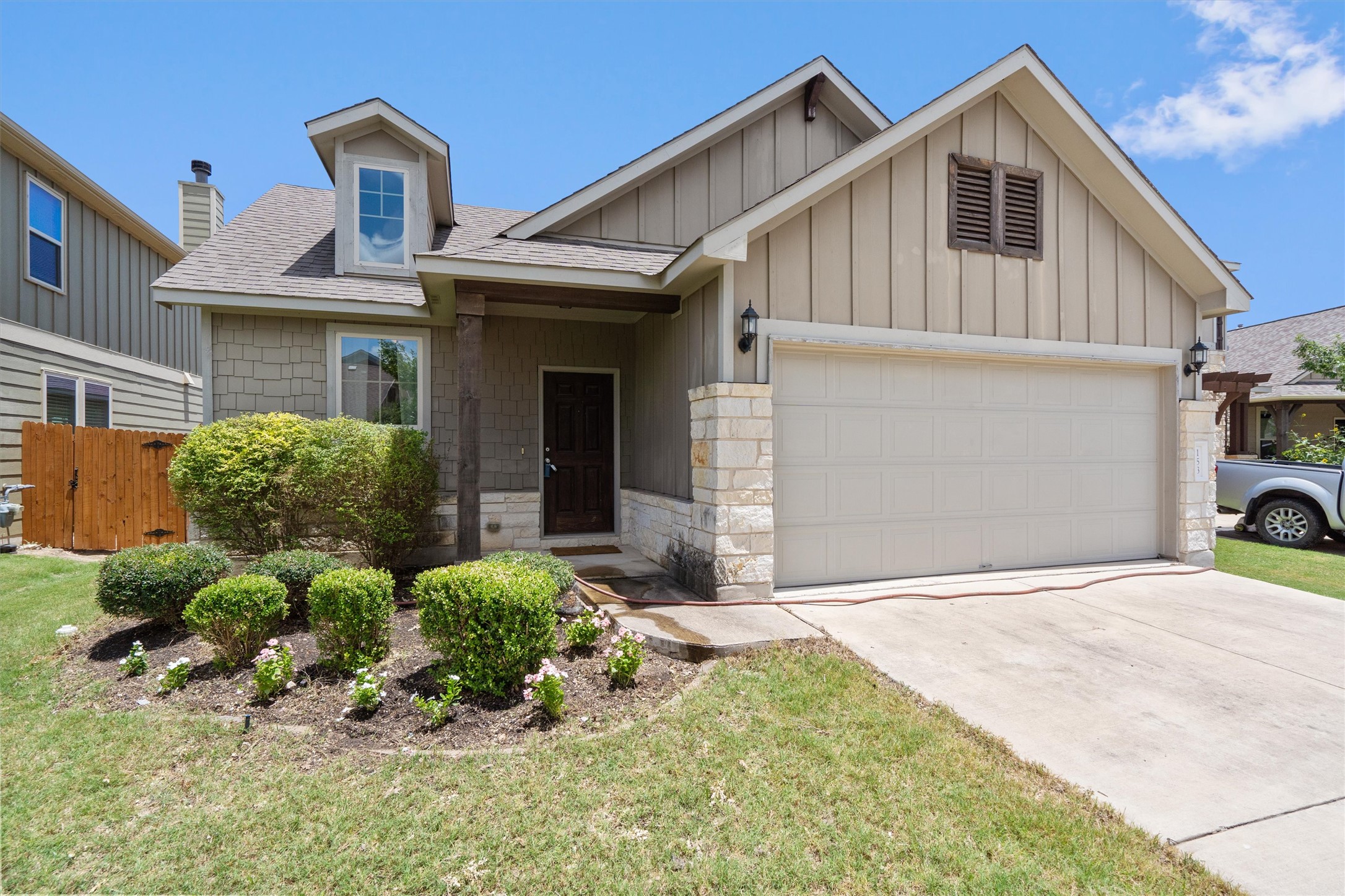 153 Carlina Loop — photo