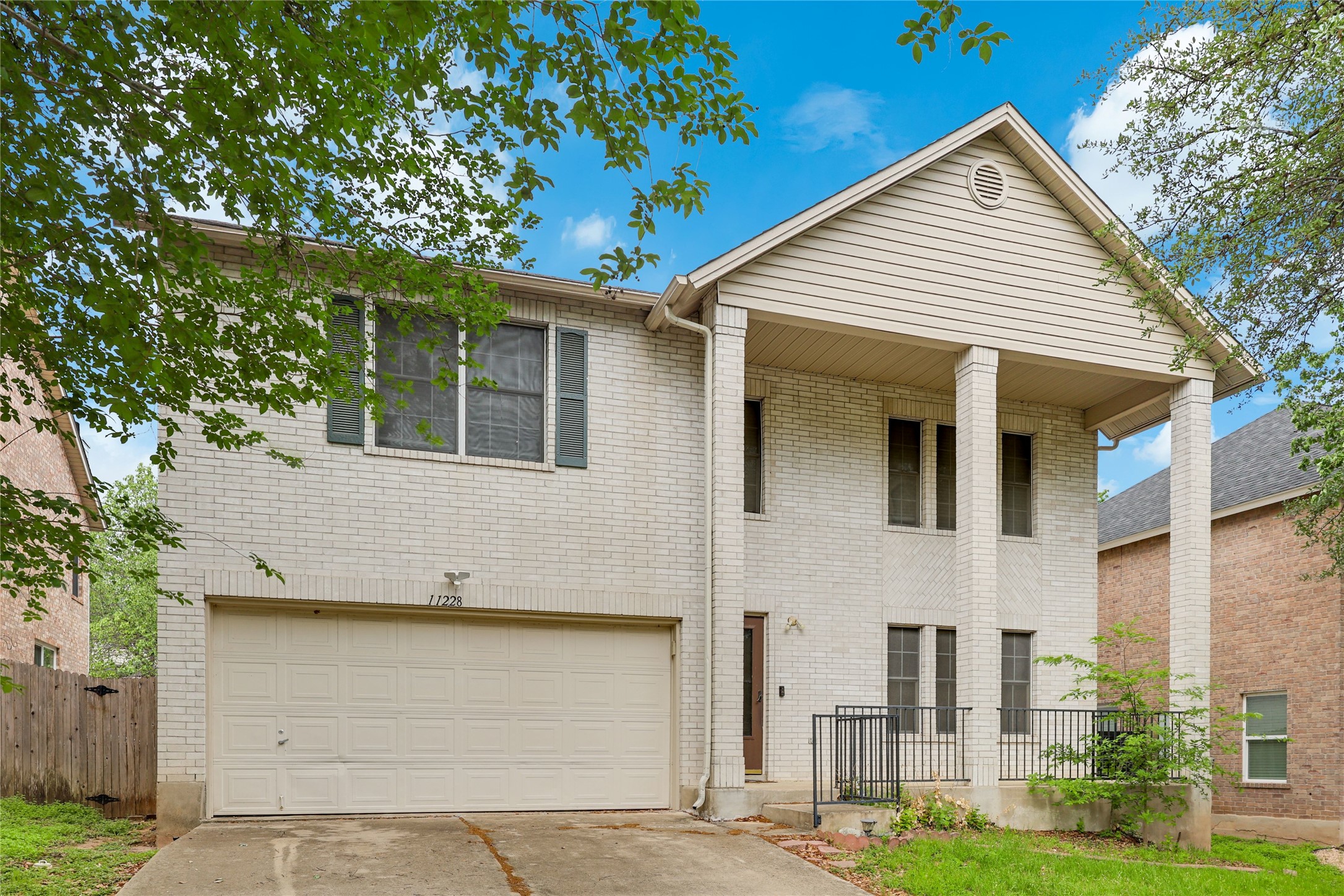 11228 Pickard Ln — photo