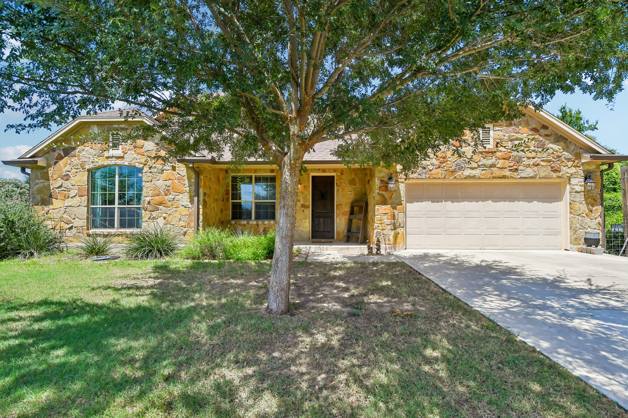 141 Upola Ct — photo