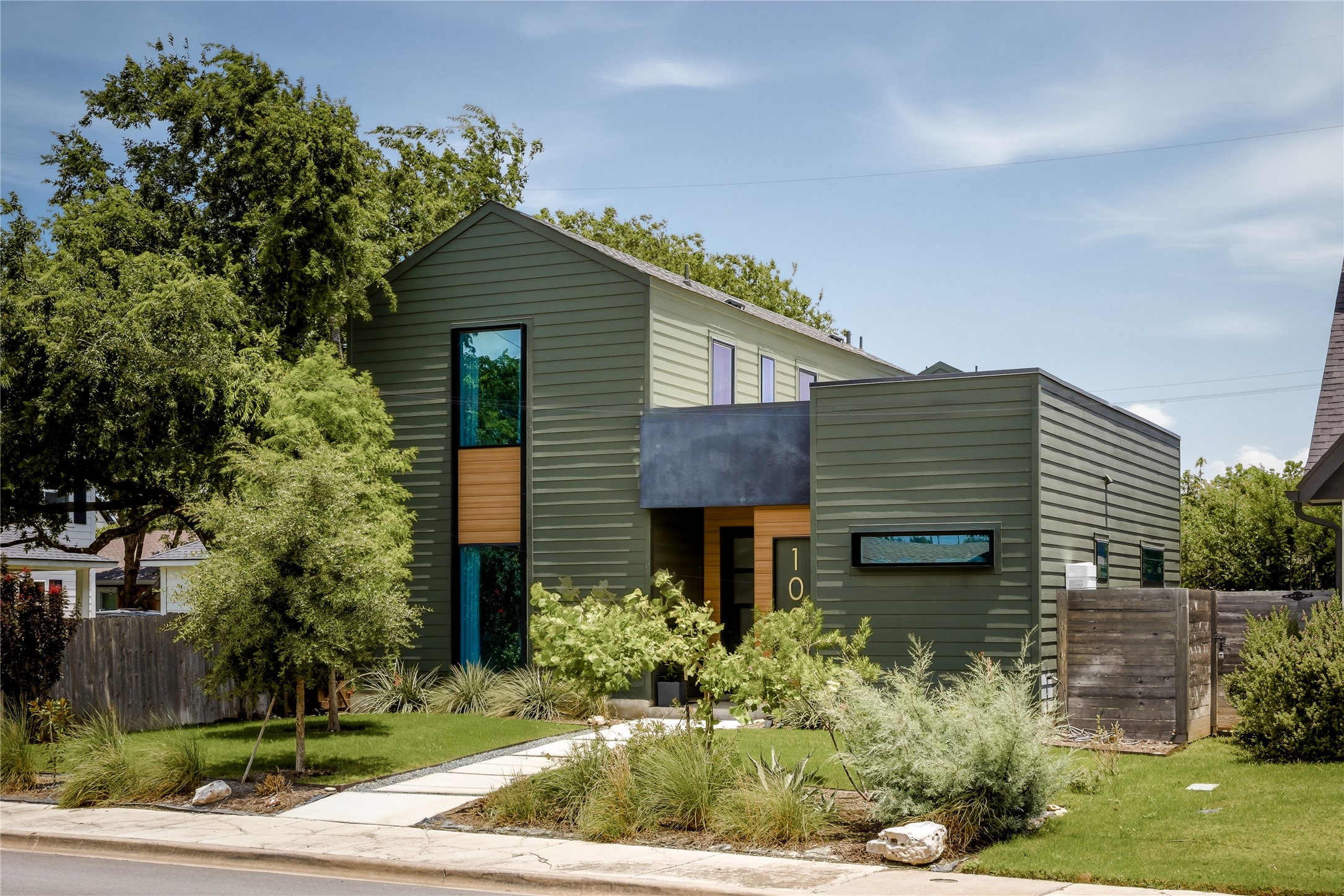 1001 Scenic Dr — photo