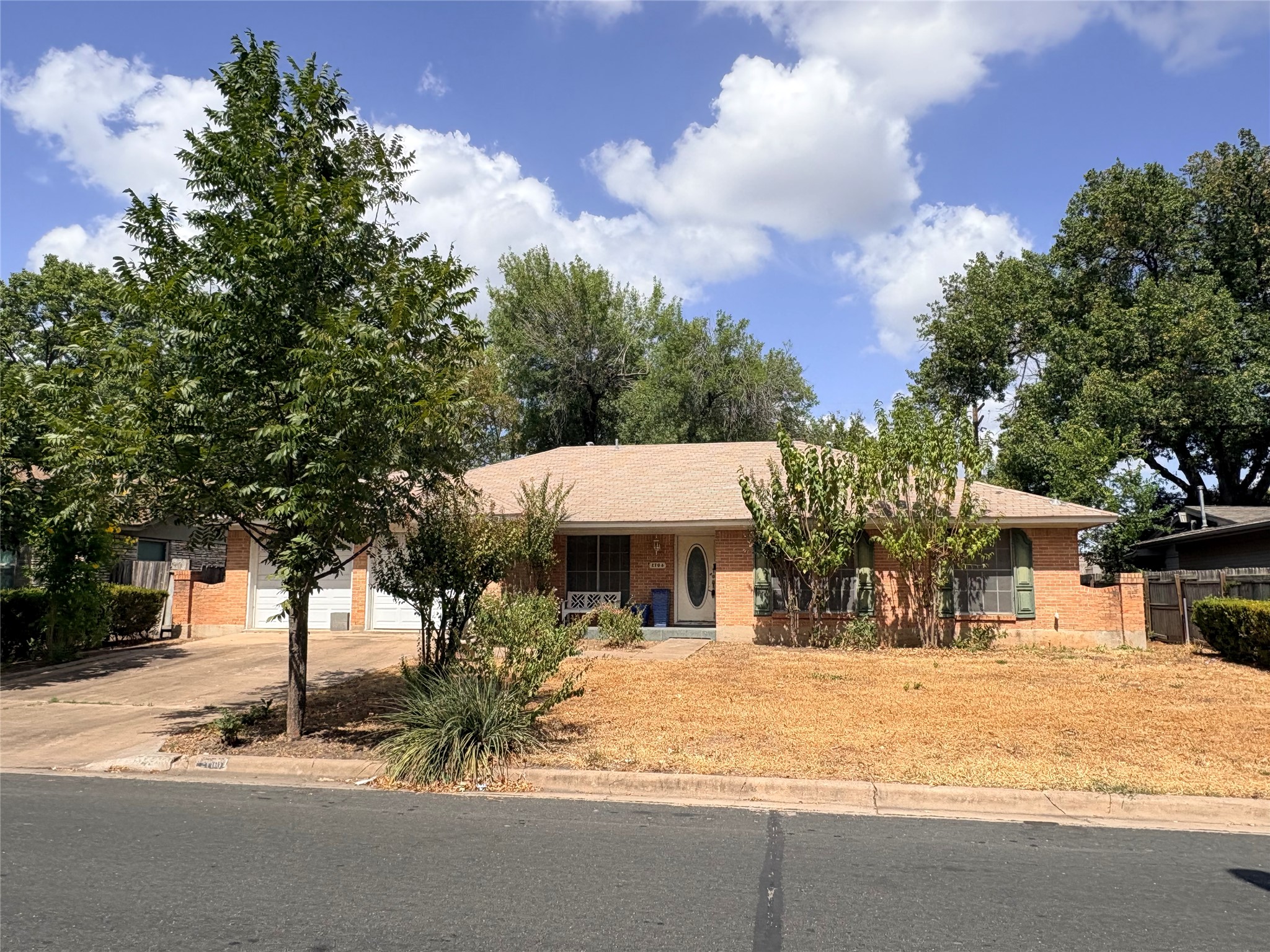 2706 Thrushwood Dr — photo