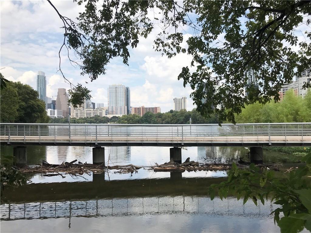 500 E Riverside Dr 154 — photo