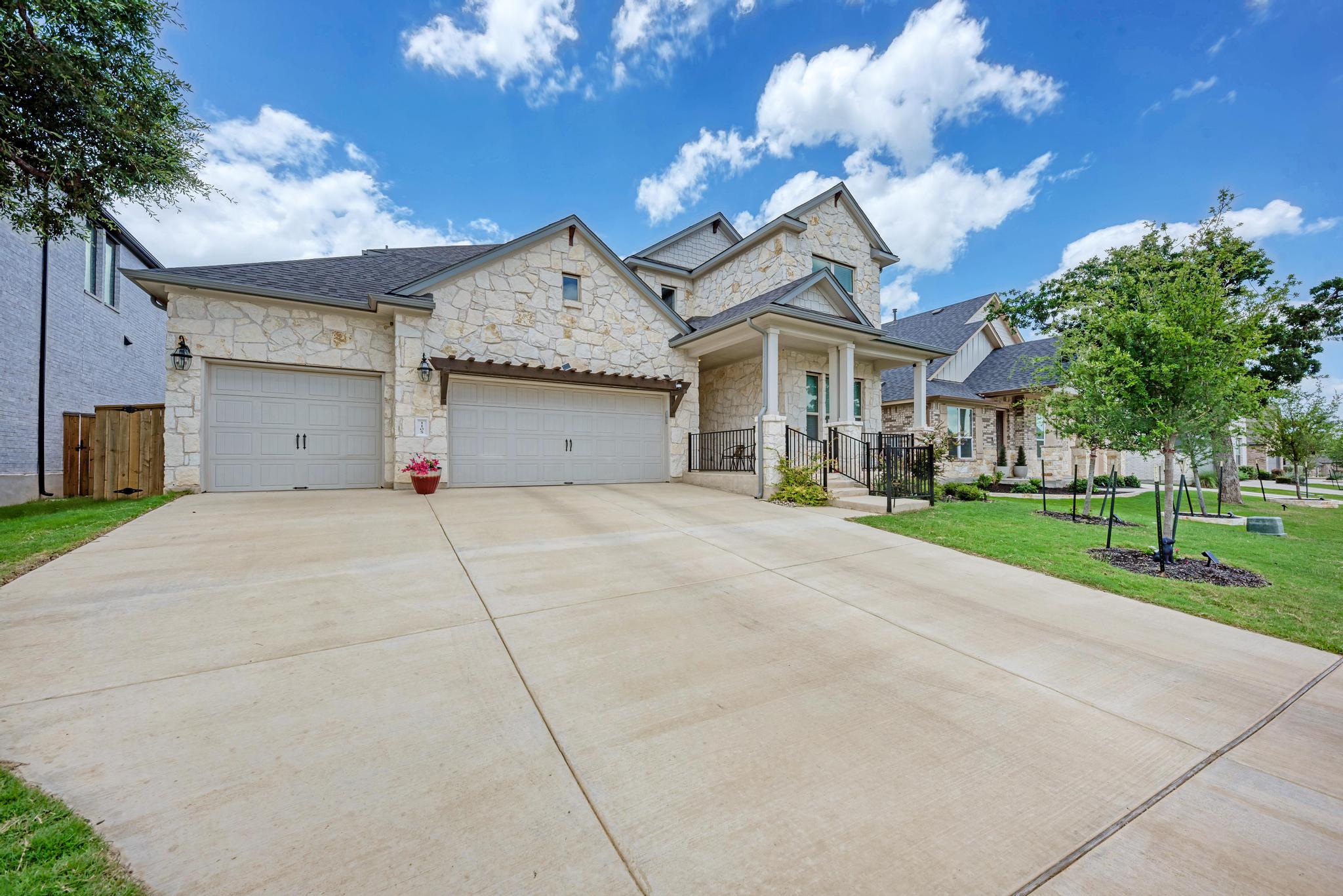 1105 White Daisy Ln — photo
