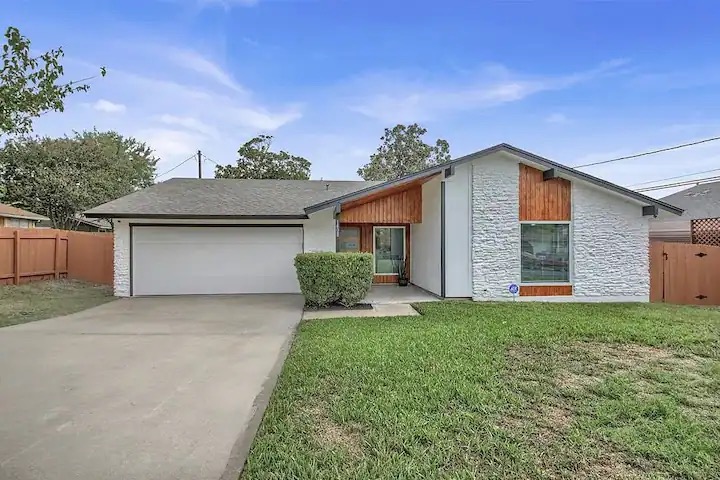 1408 Fairfield Dr — photo