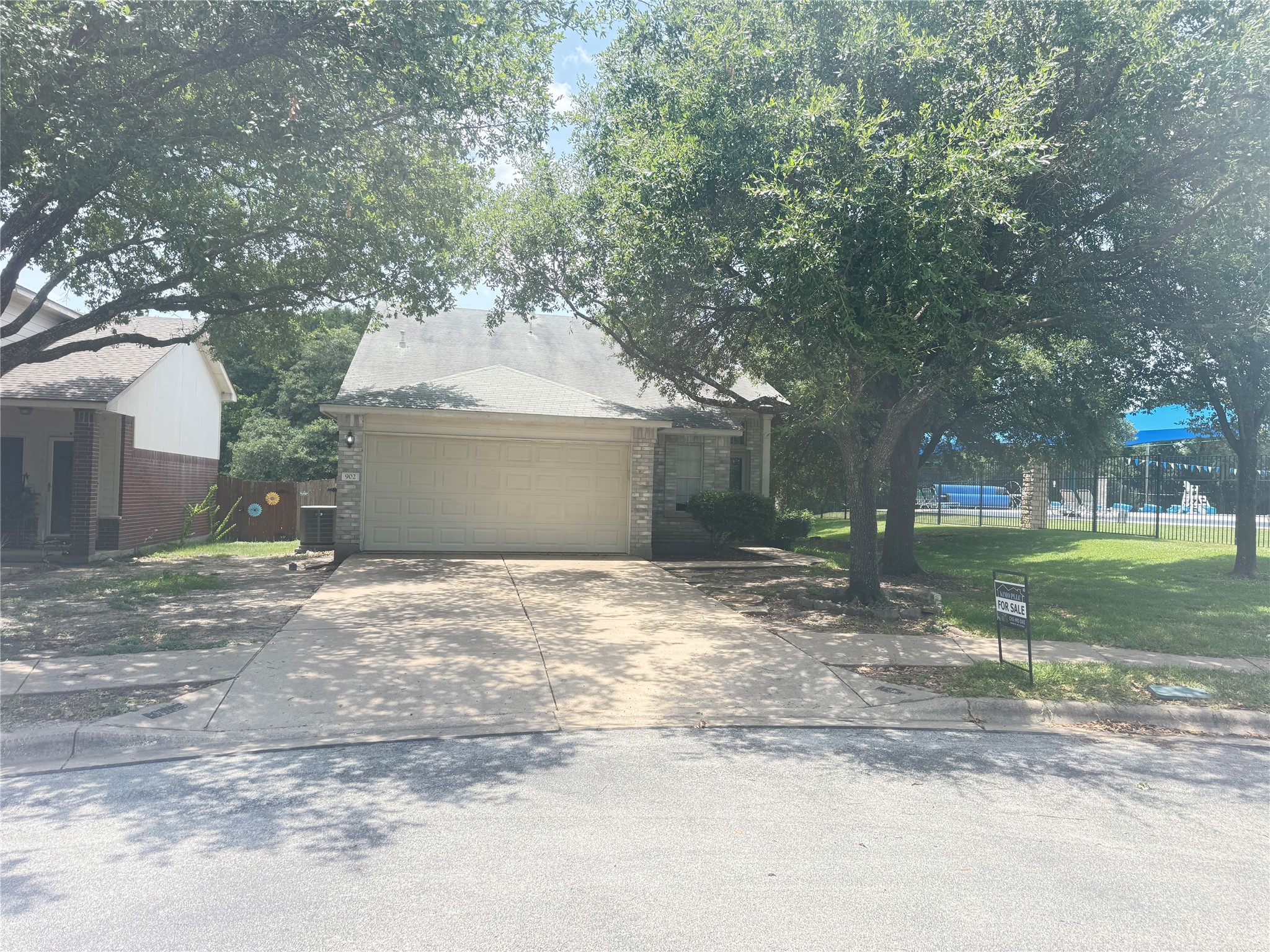 902 Moser River Dr — photo