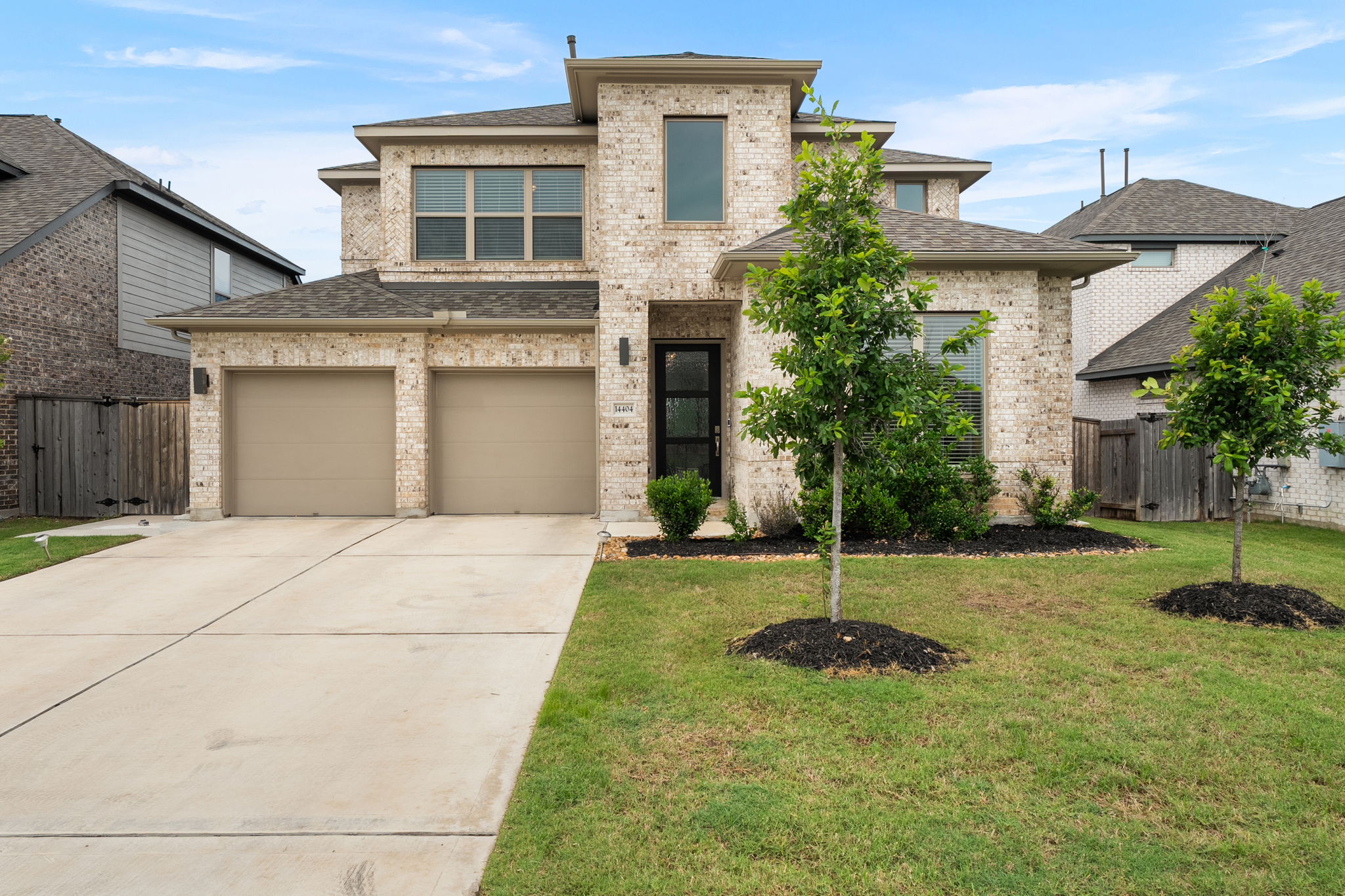 14404 Kira Ln — photo