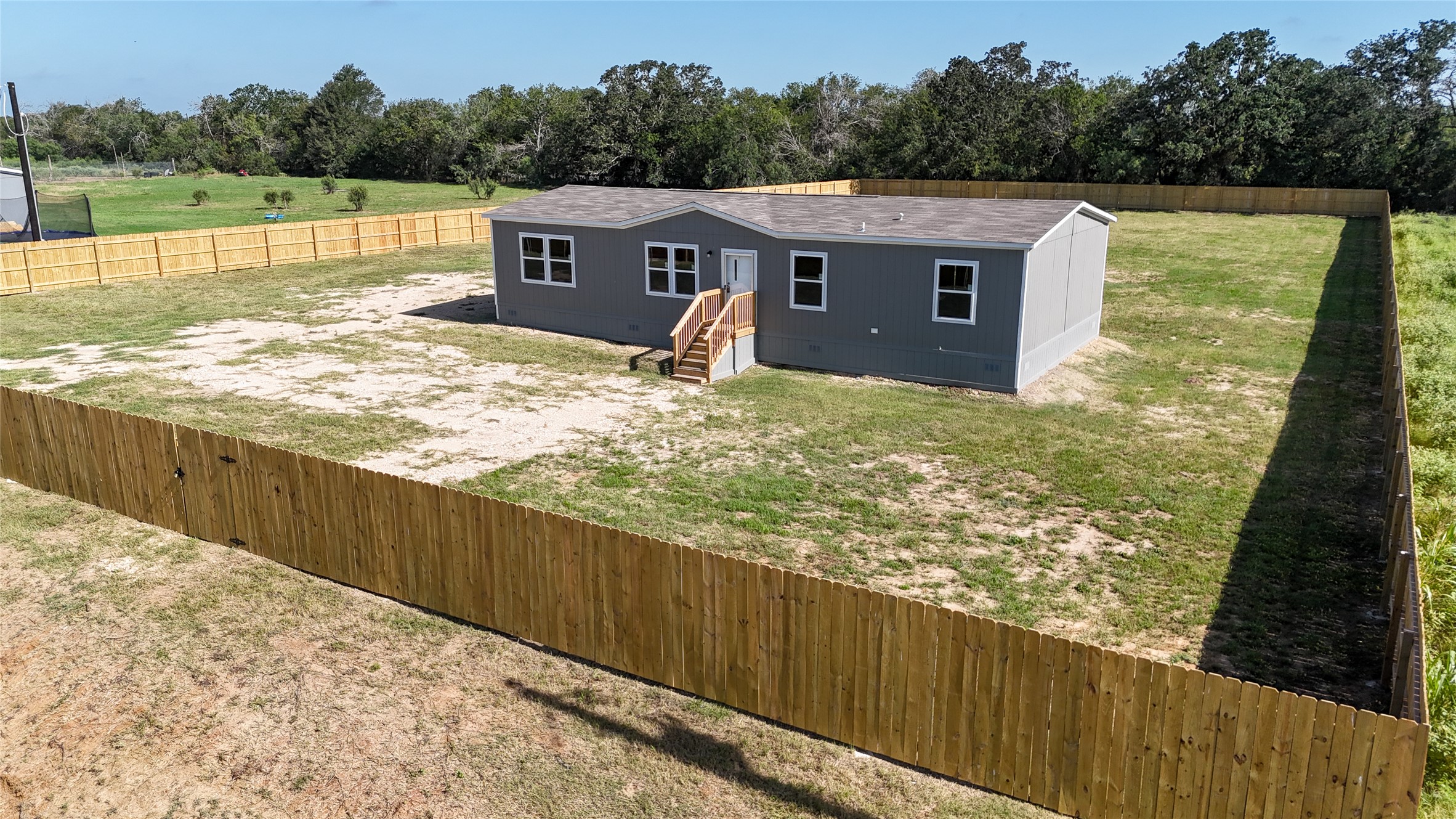 161 Azalea Ct — photo
