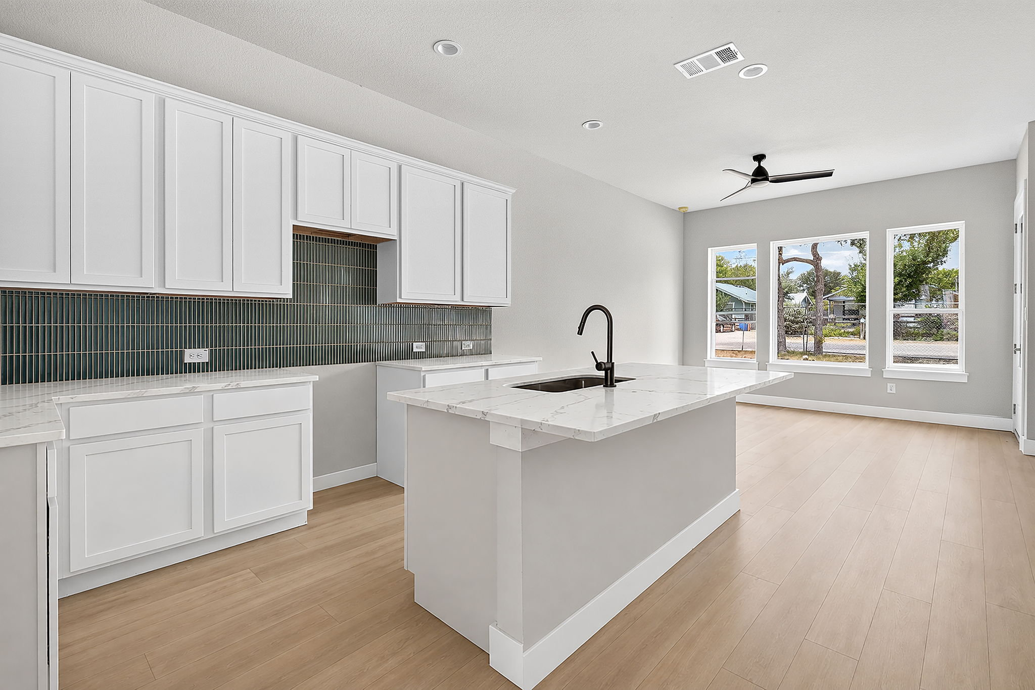 5001 Pecan Springs Rd 31 — photo