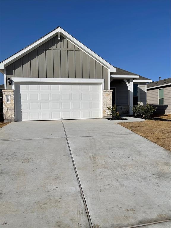 605 Goat Willow Ln — photo