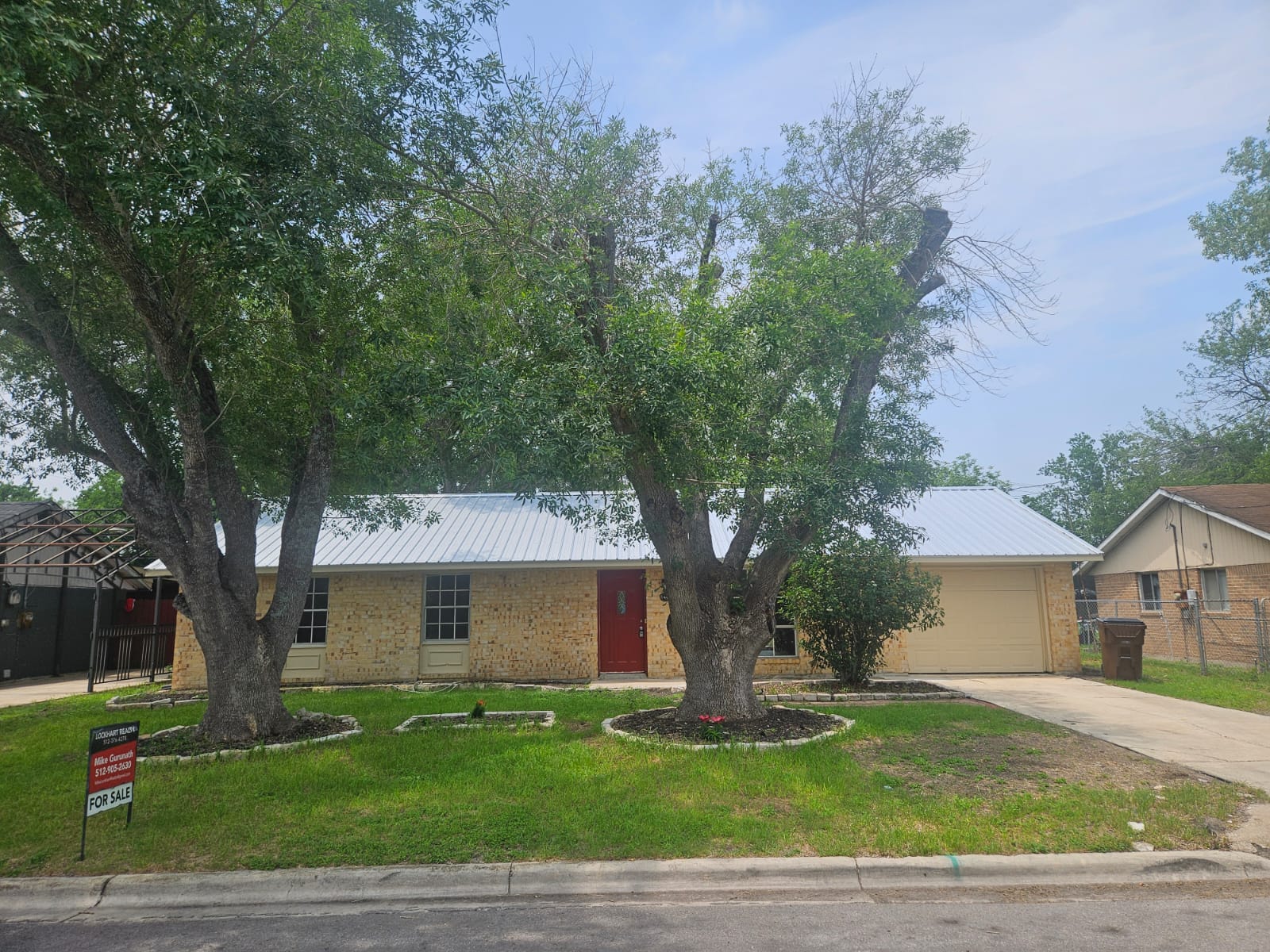 1401 Trinity St — photo
