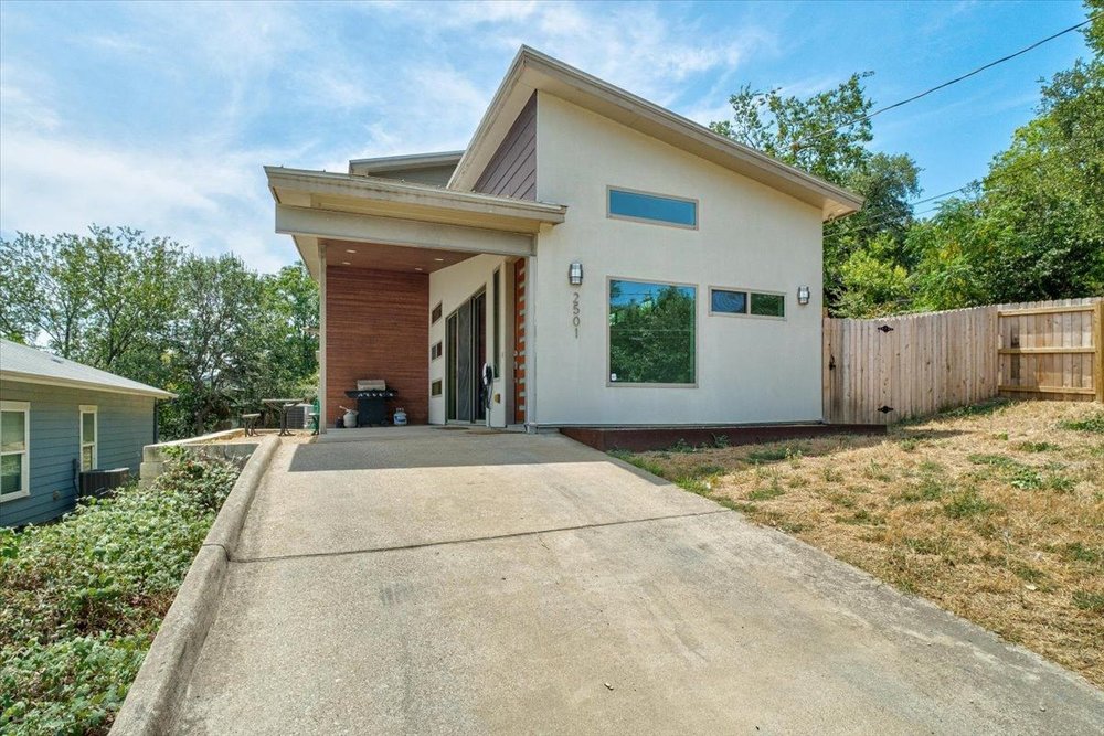 2501 E 9th Street, Austin, TX 78702 — photo 2