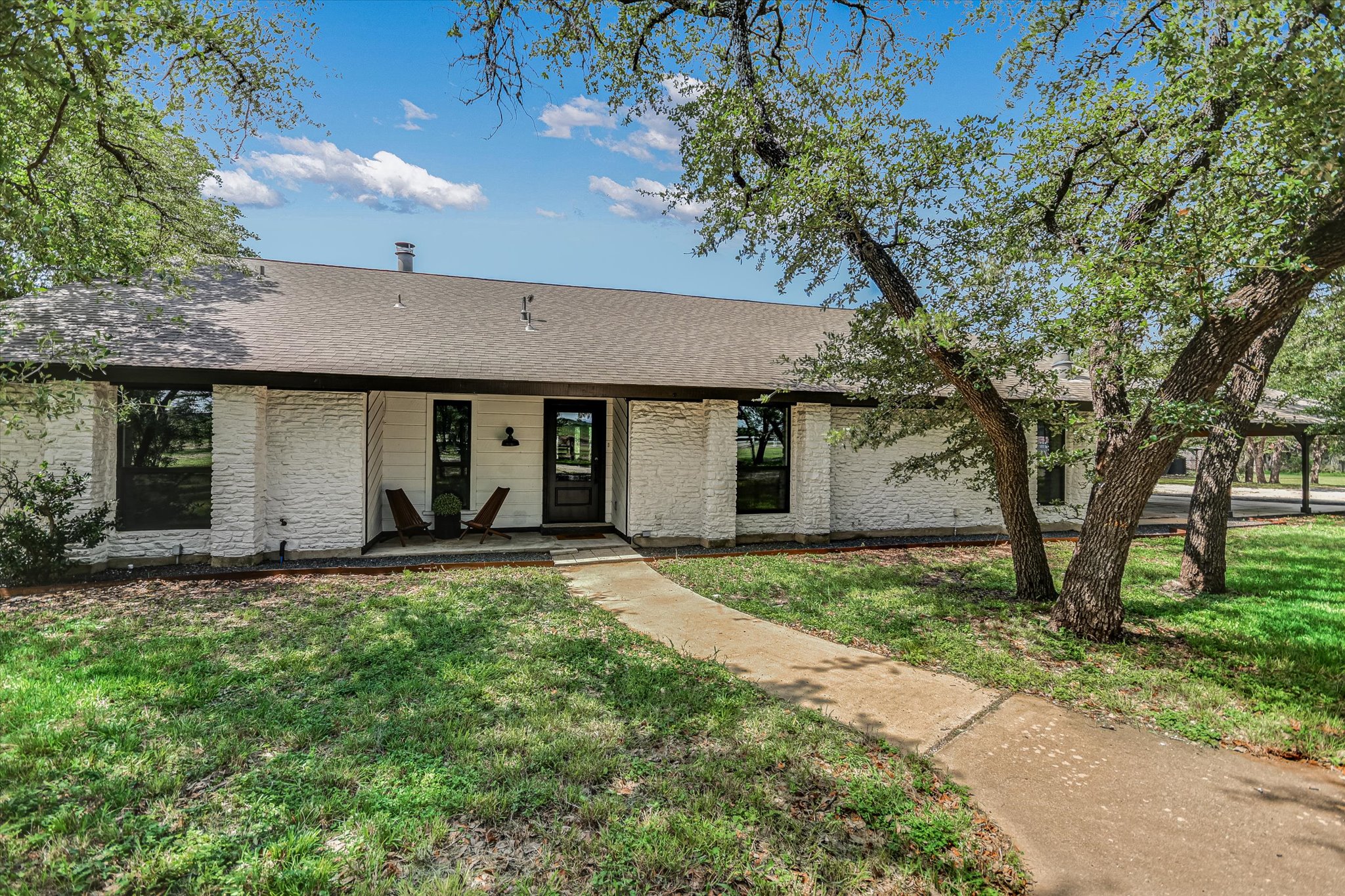 4717 Sam Bass Rd — photo