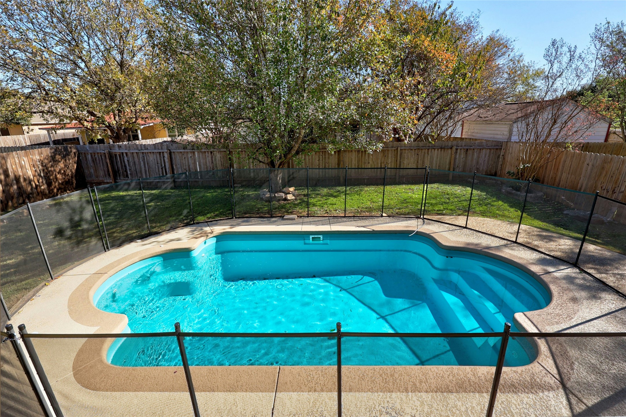2114 Milan Dr — photo