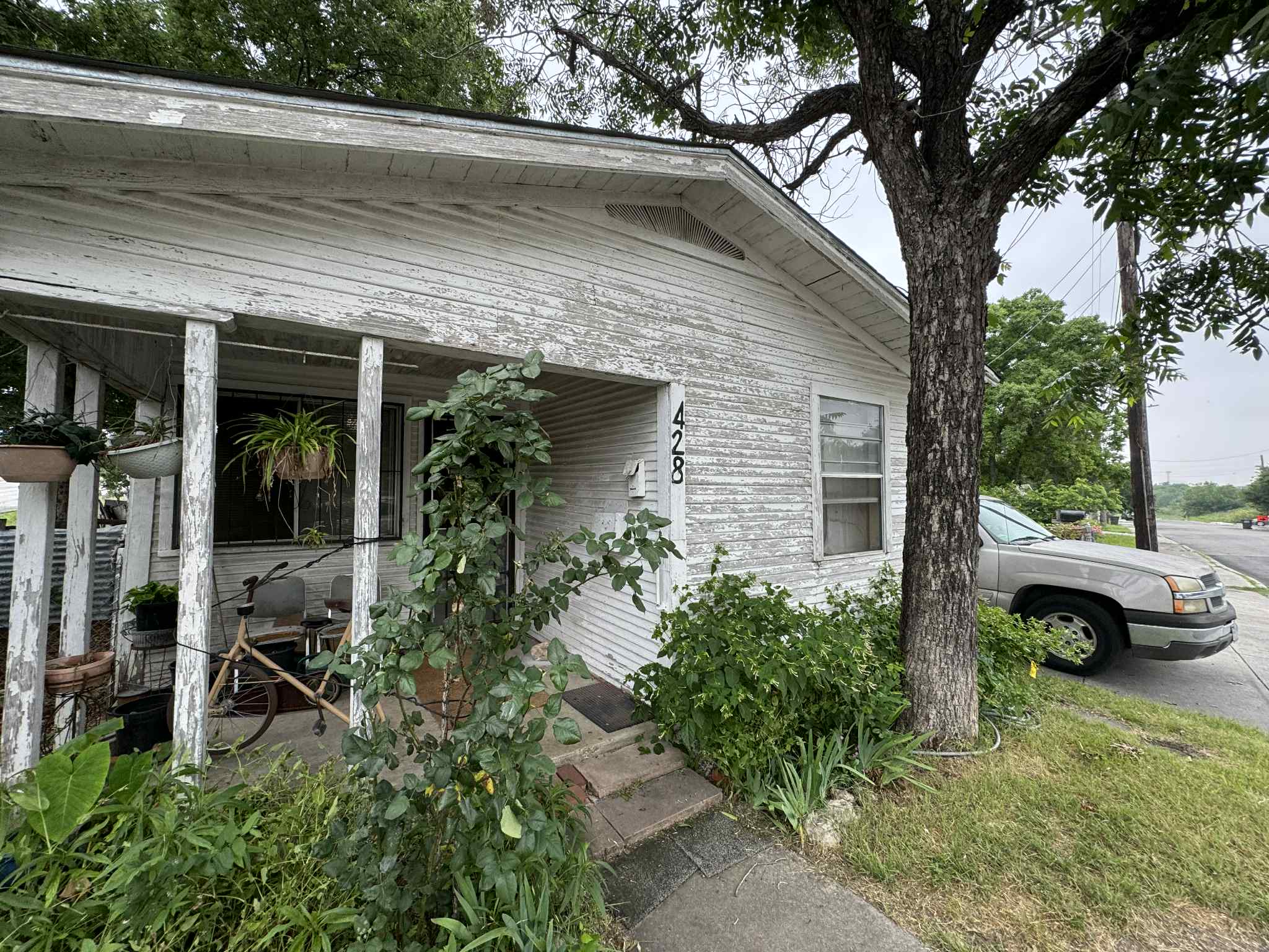 428 Runnels Ave — photo