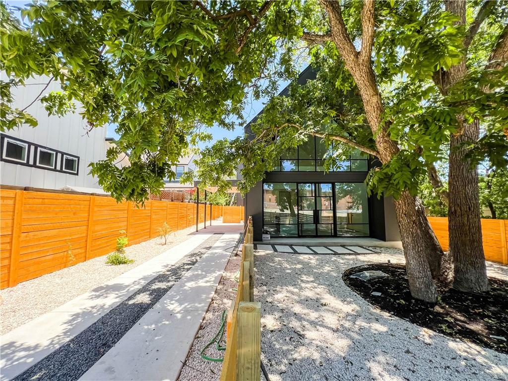 2604 Oaklawn Ave Unit 2 — photo