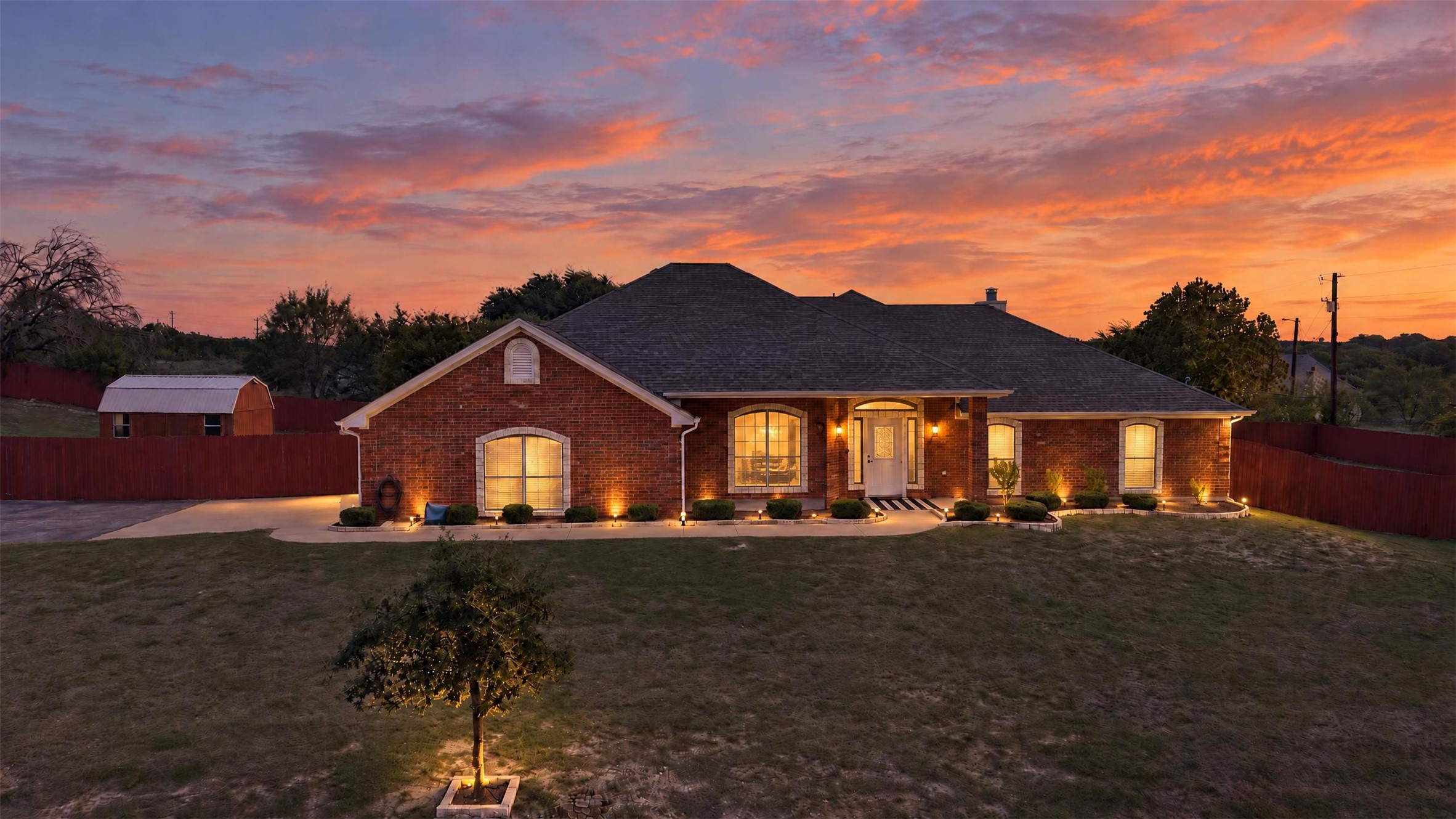 1042 County Road 3351 — photo