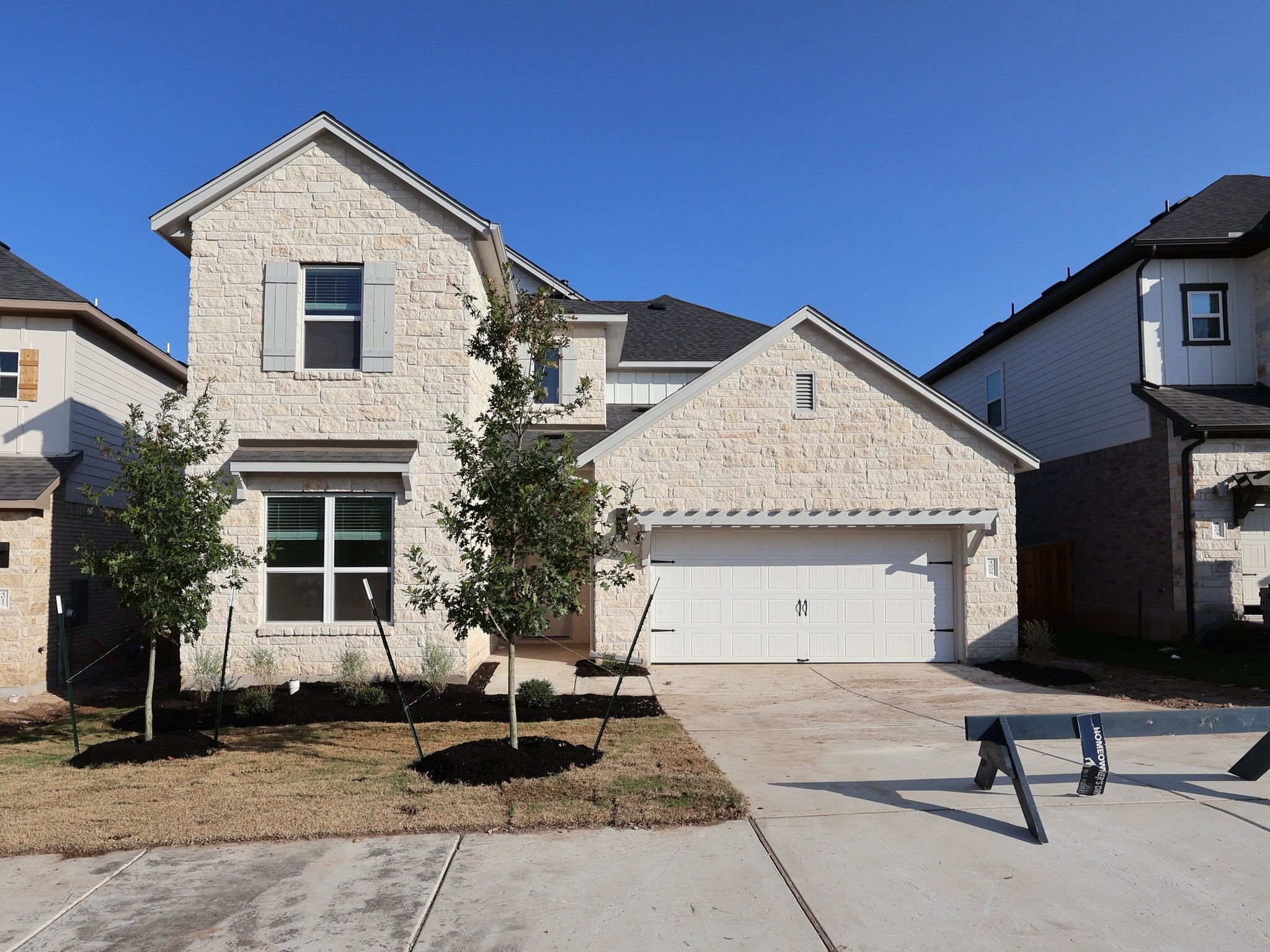 4008 Fulton Dr — photo