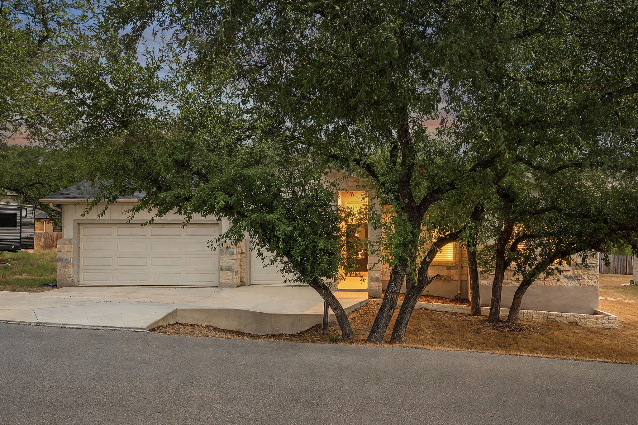 21208 Santa Rosa Ave — photo