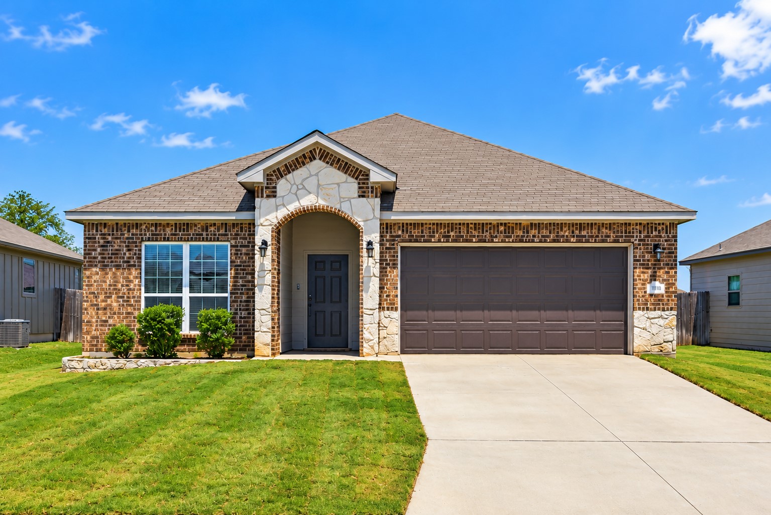 1125 Lakeway Crossing Dr — photo