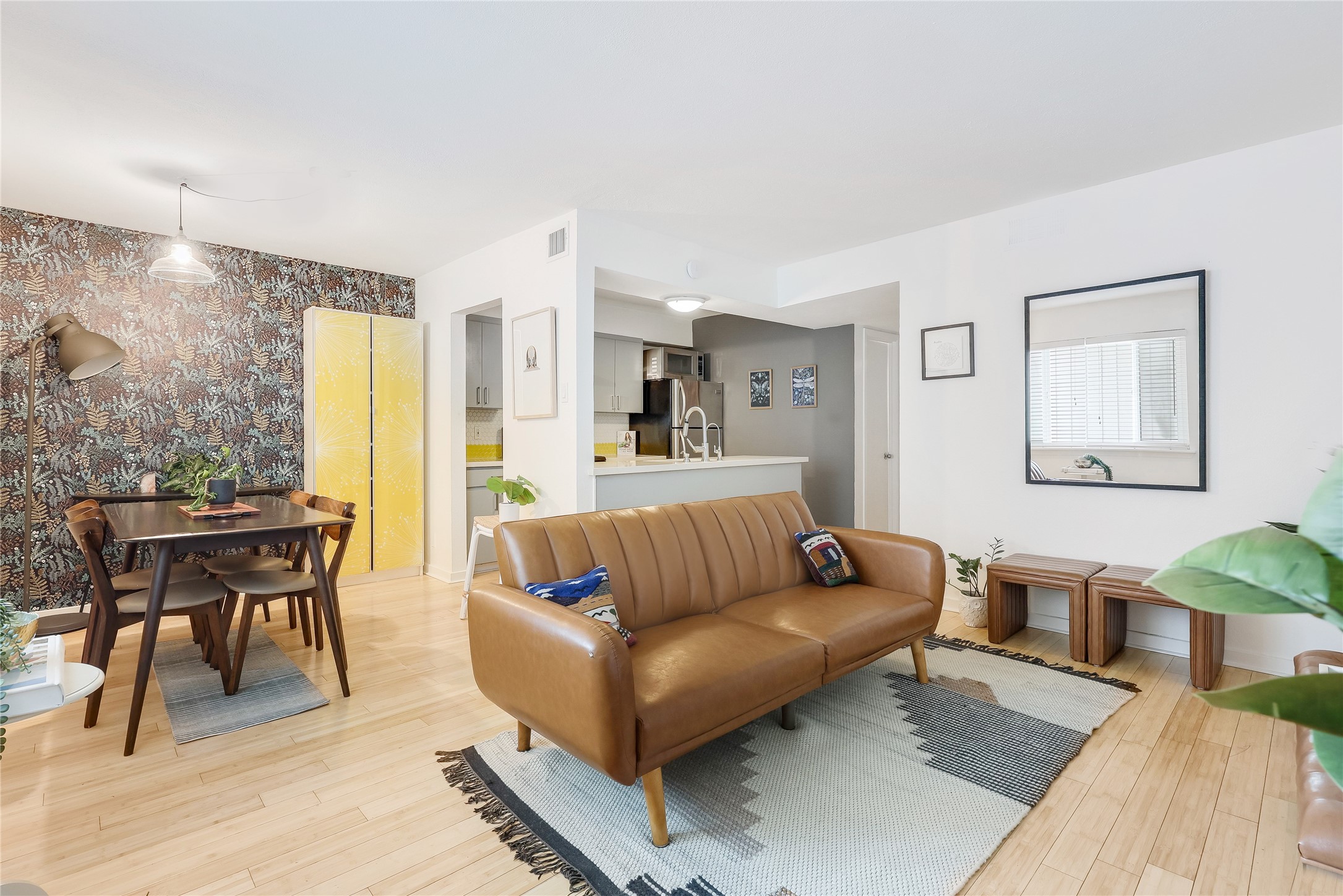 2303 E Side Dr 201 — photo