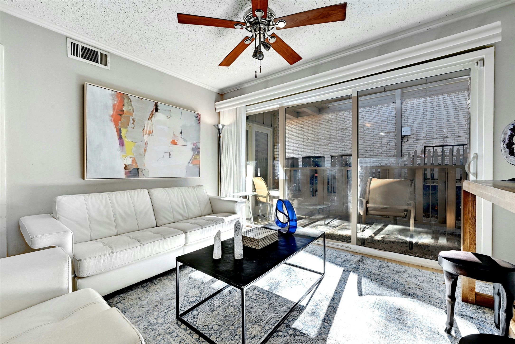 1304 Summit St 101 — photo