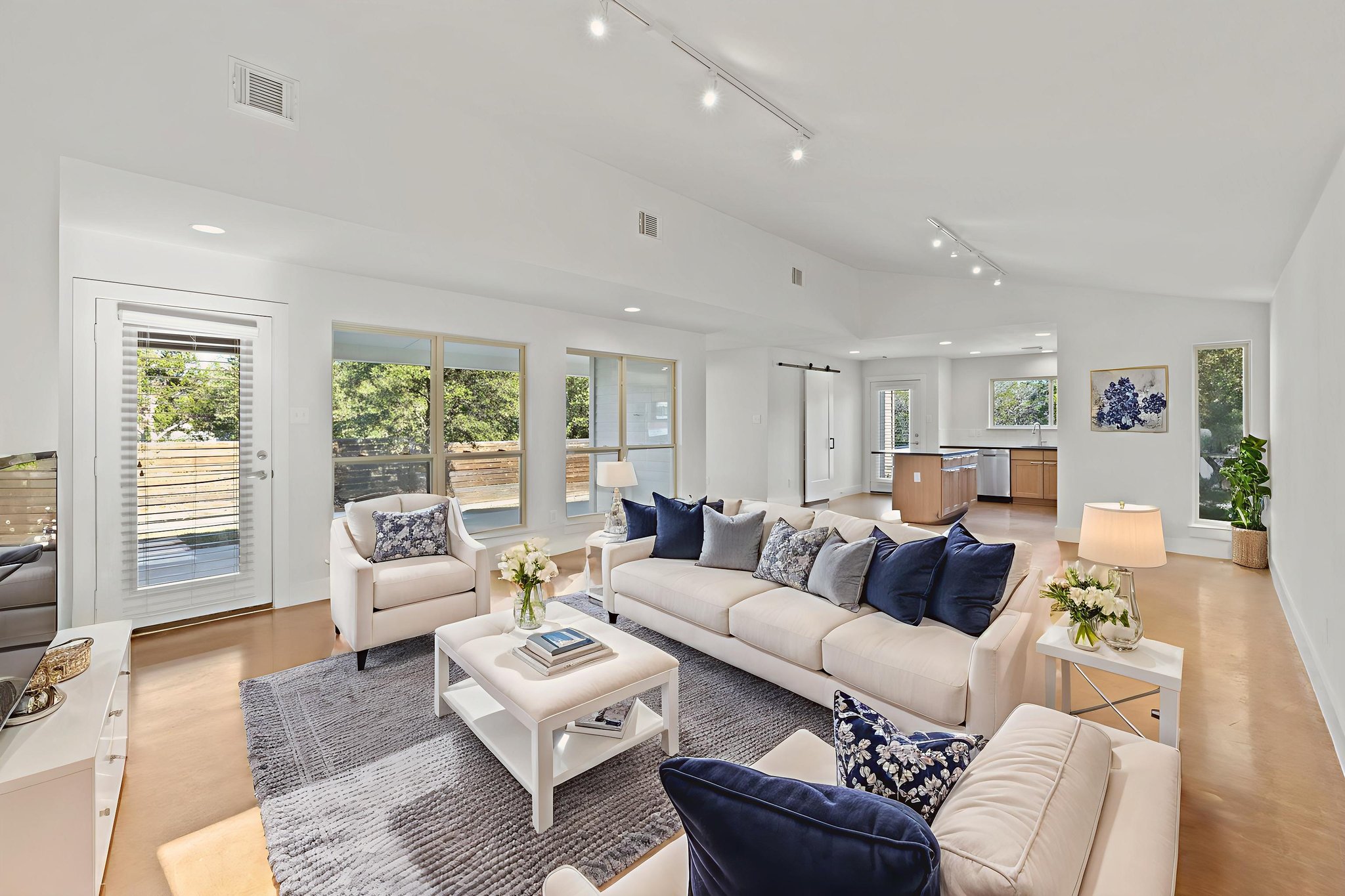 2304 Rain Water Dr — photo