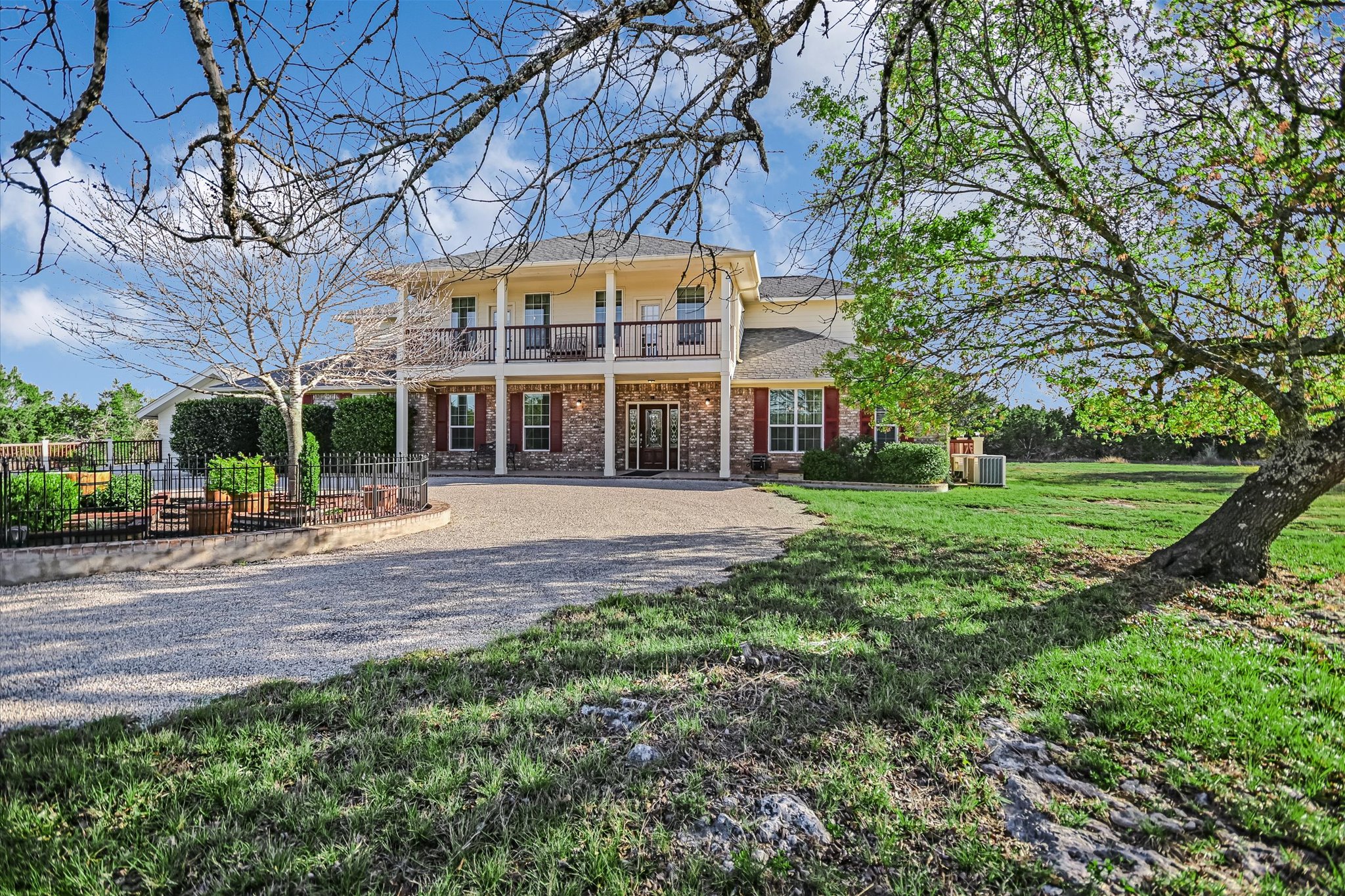 130 Cave Springs Rd — photo