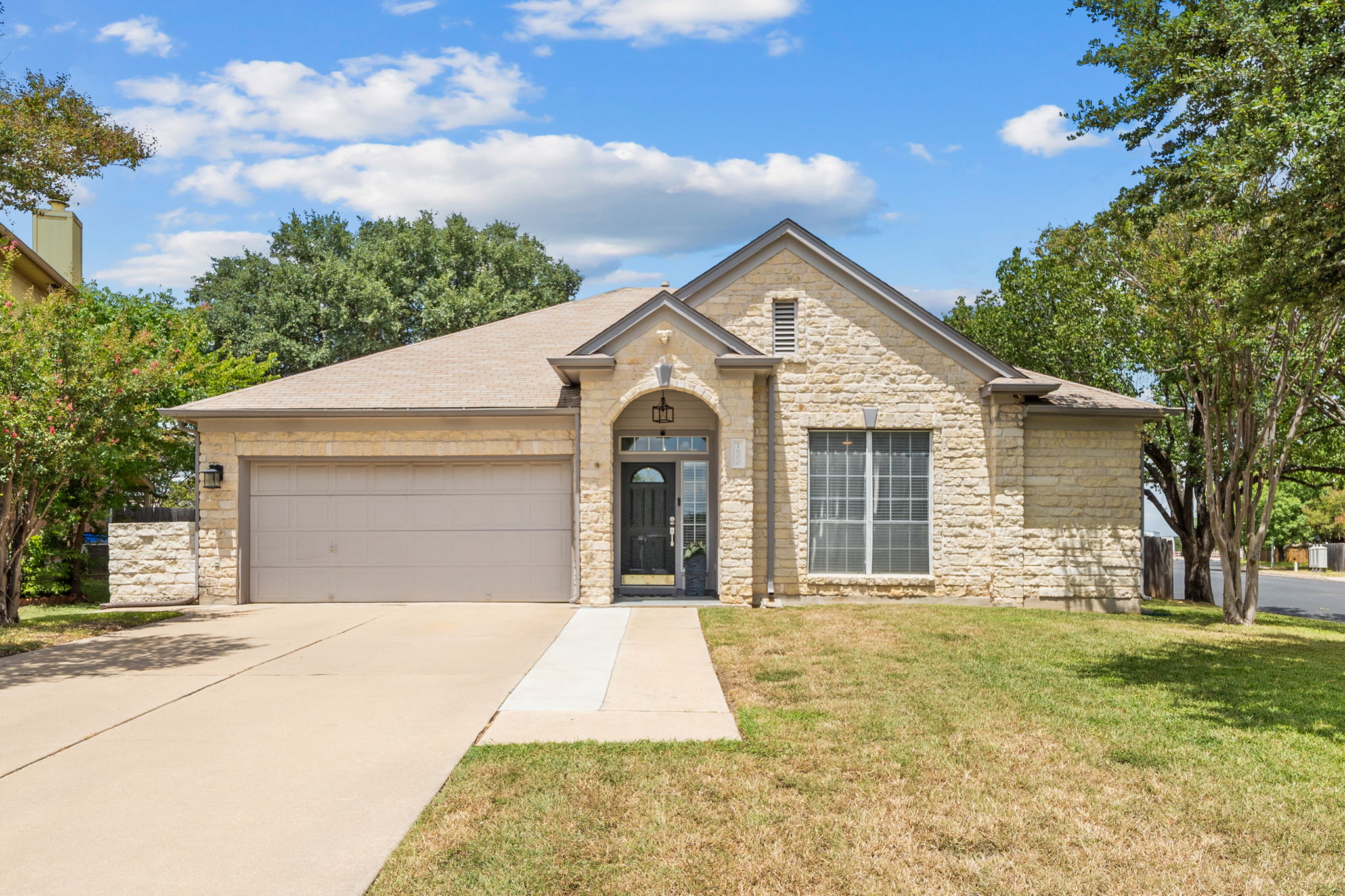 1600 Viki Lynn Ct — photo