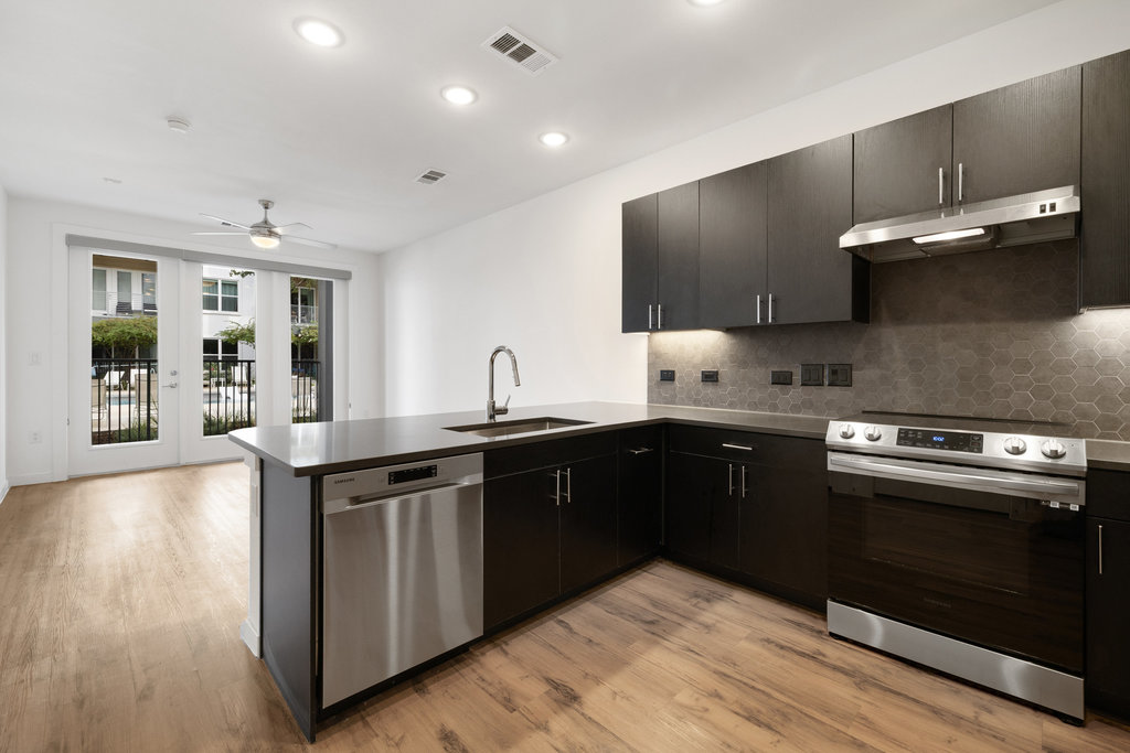 4801 Springdale Rd 1106 — photo