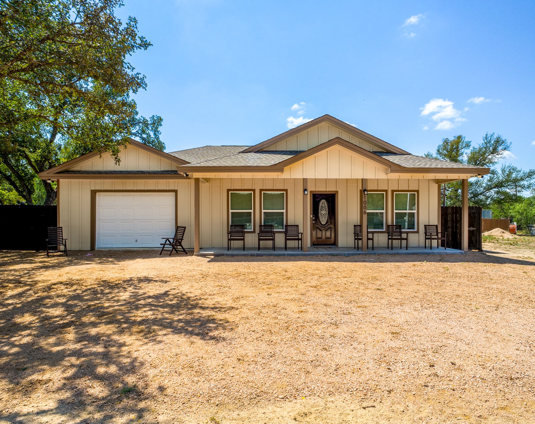 1006 Garfield Dr — photo