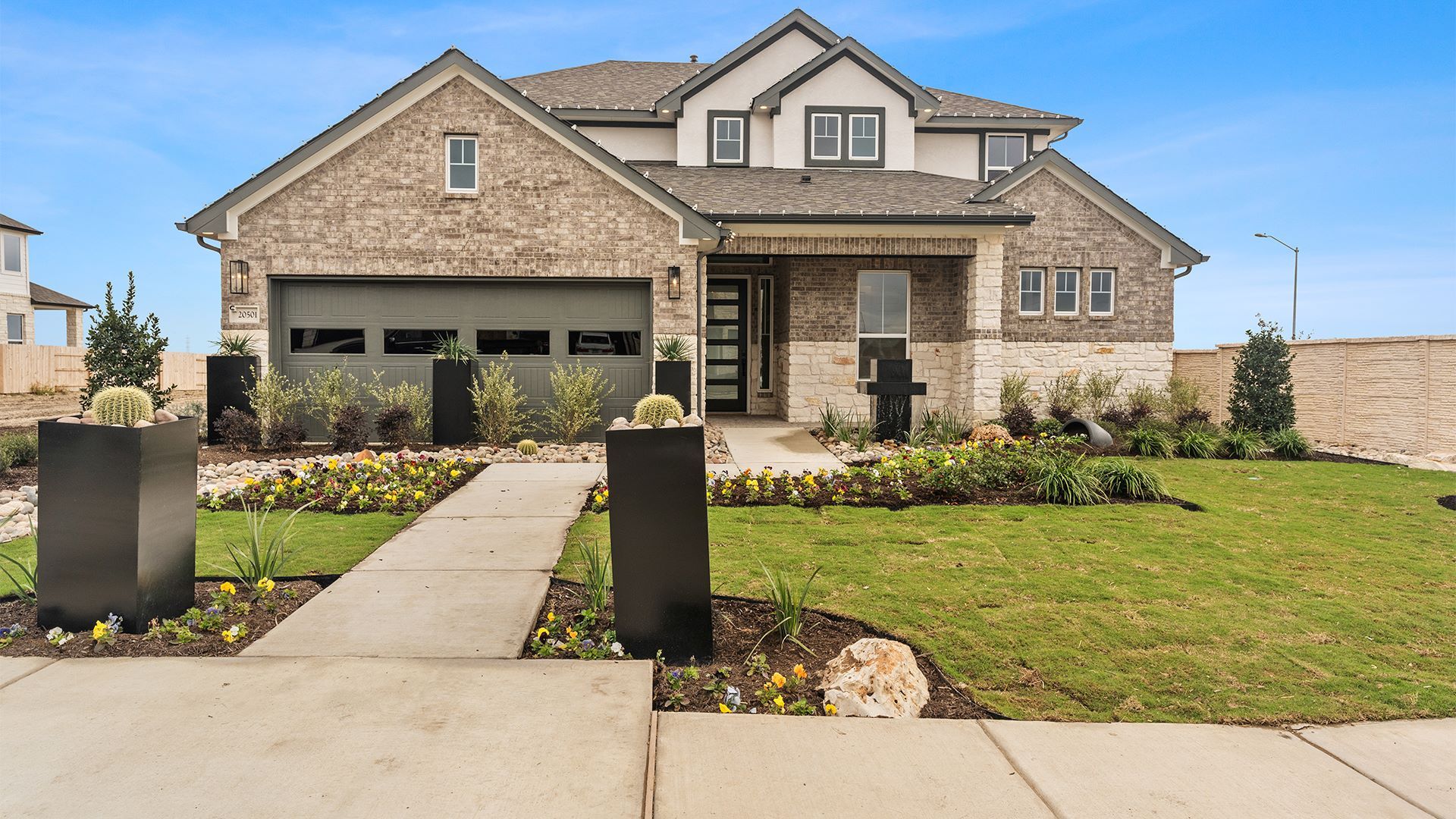 301 Raleigh Dr — photo