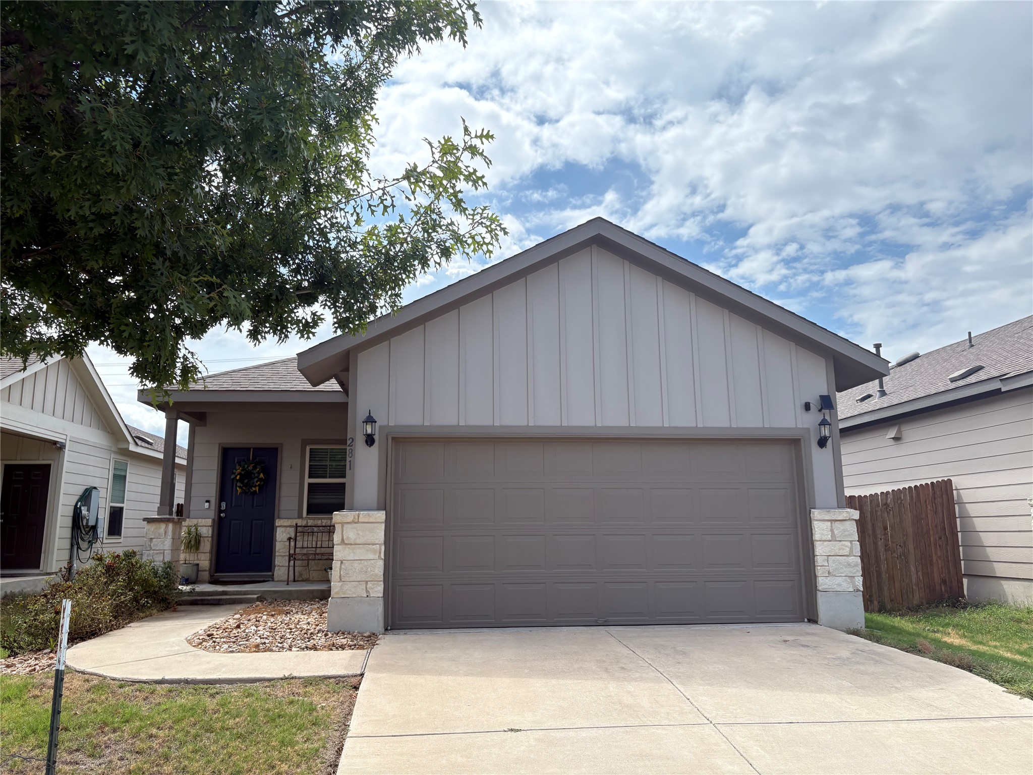 281 La Dera Dr — photo