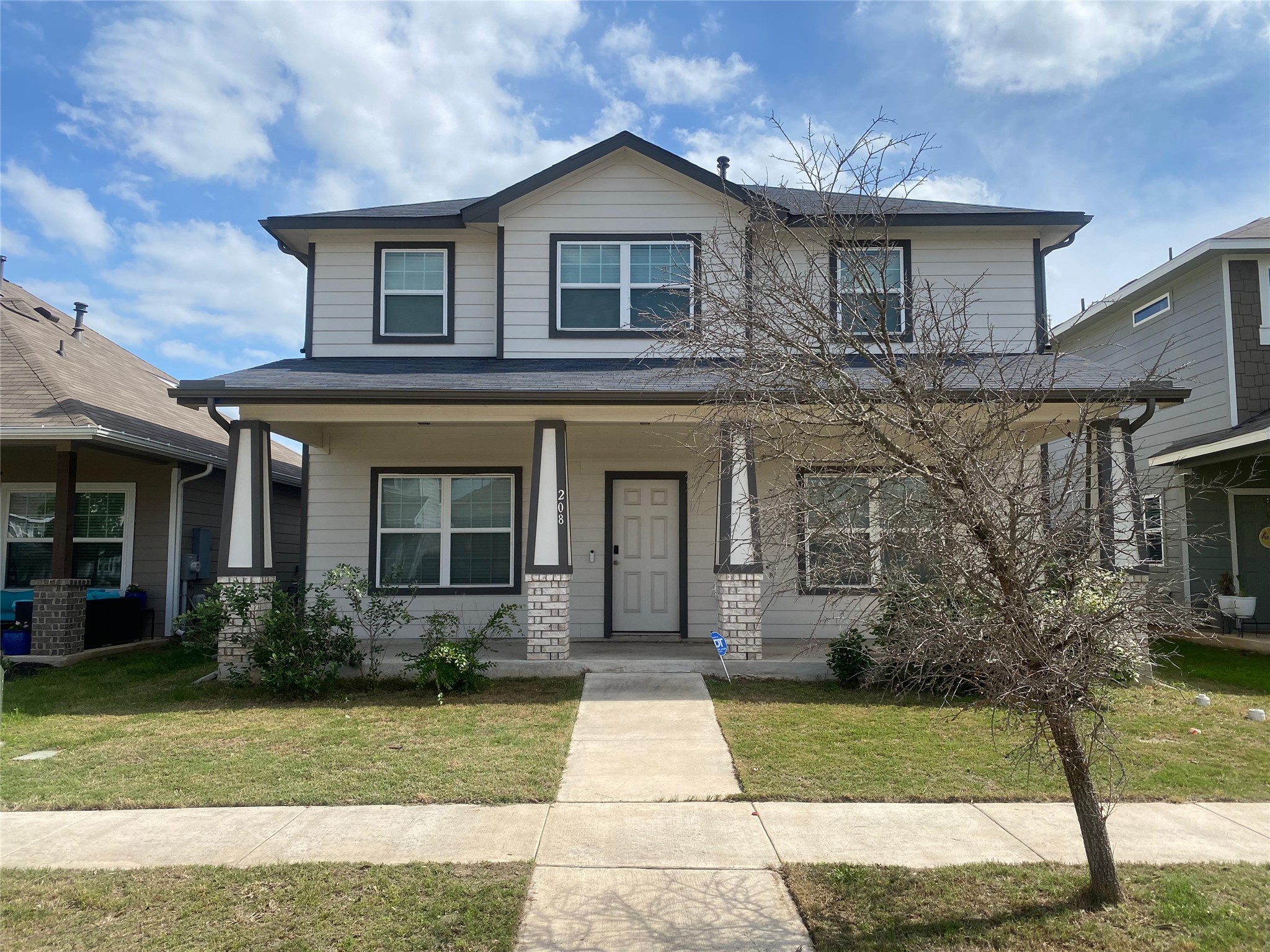 208 Eagle Lake Dr — photo