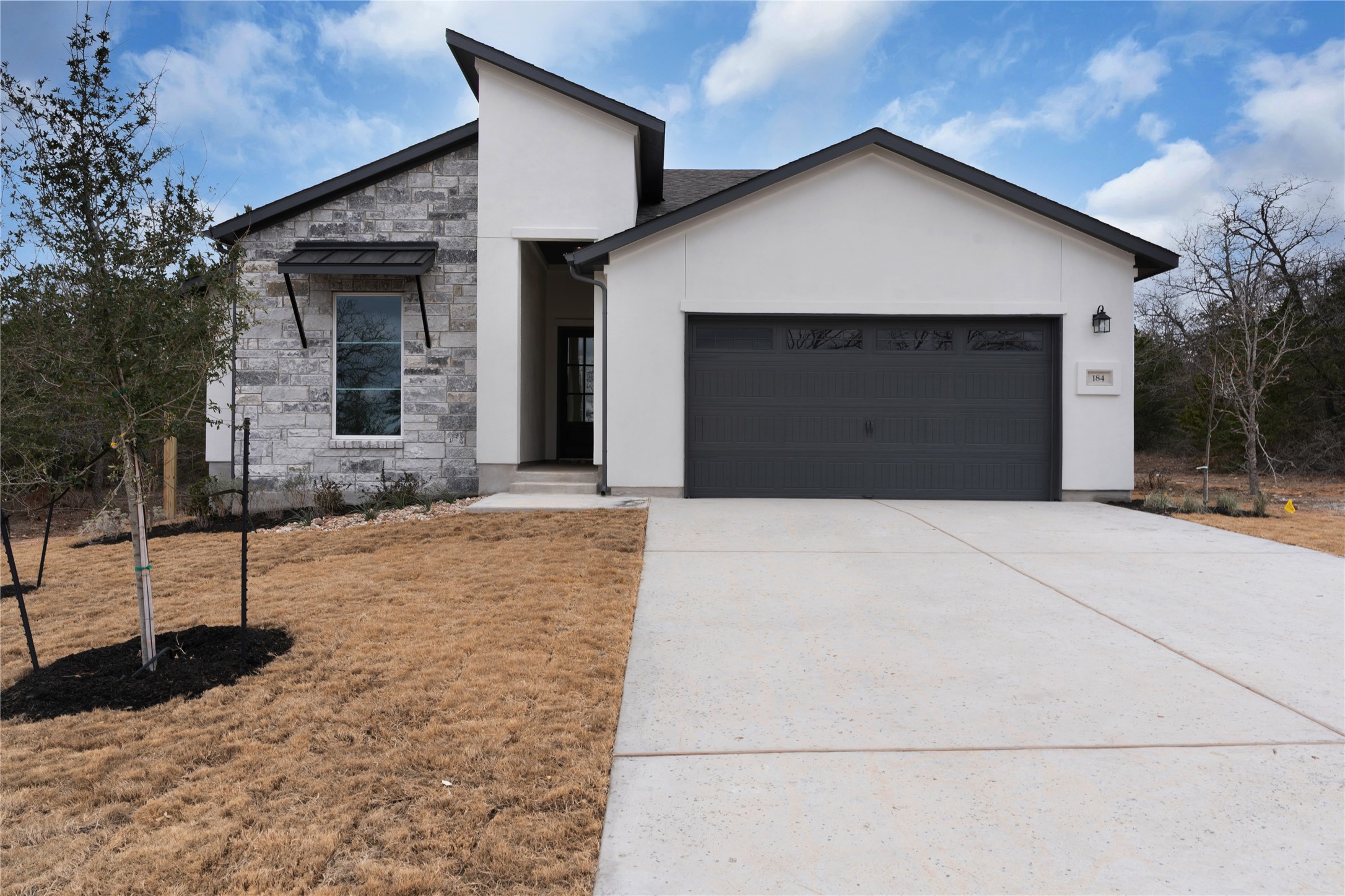 184 William Hersee Dr — photo