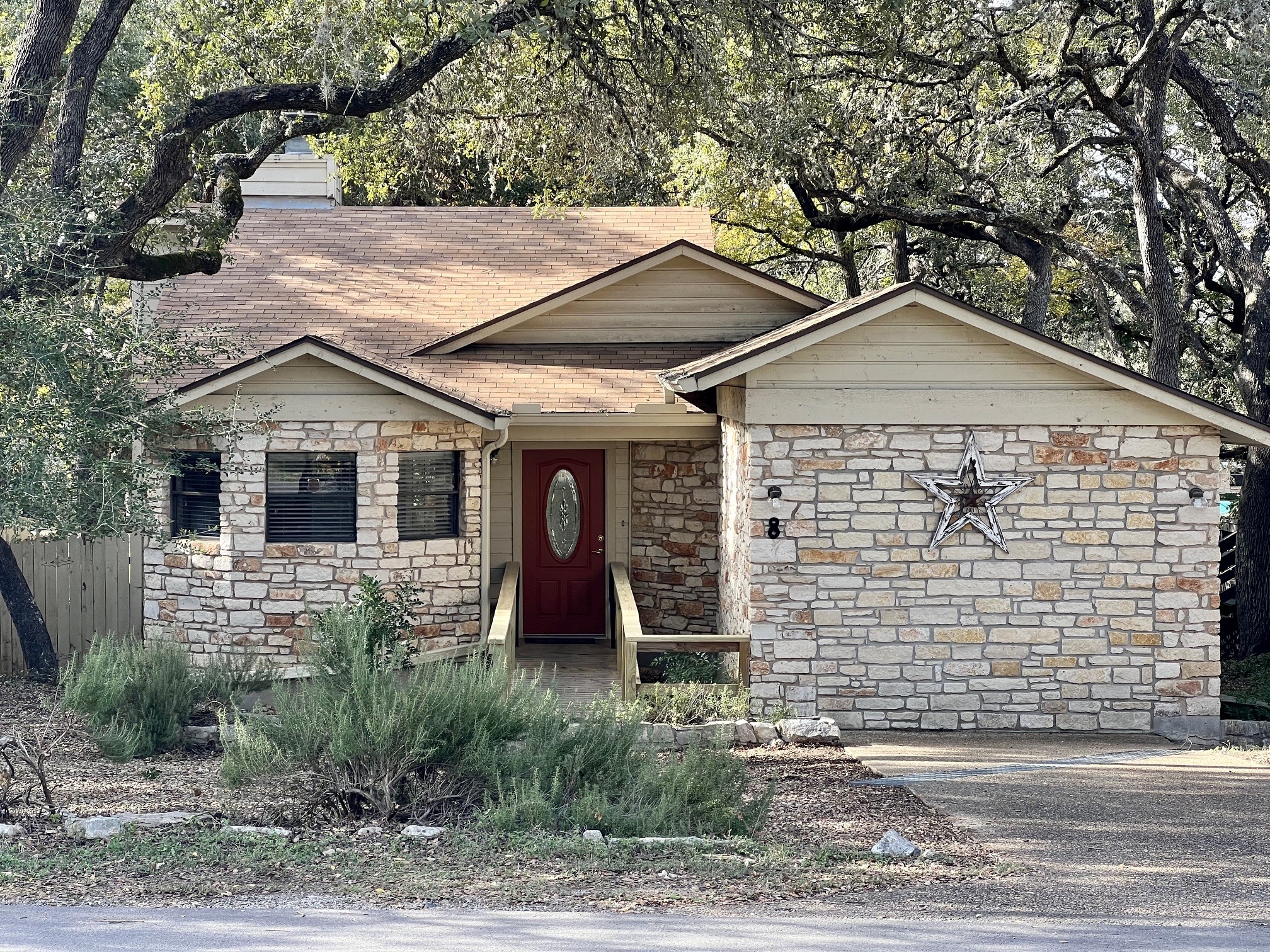 8 Stonehouse Cir — photo