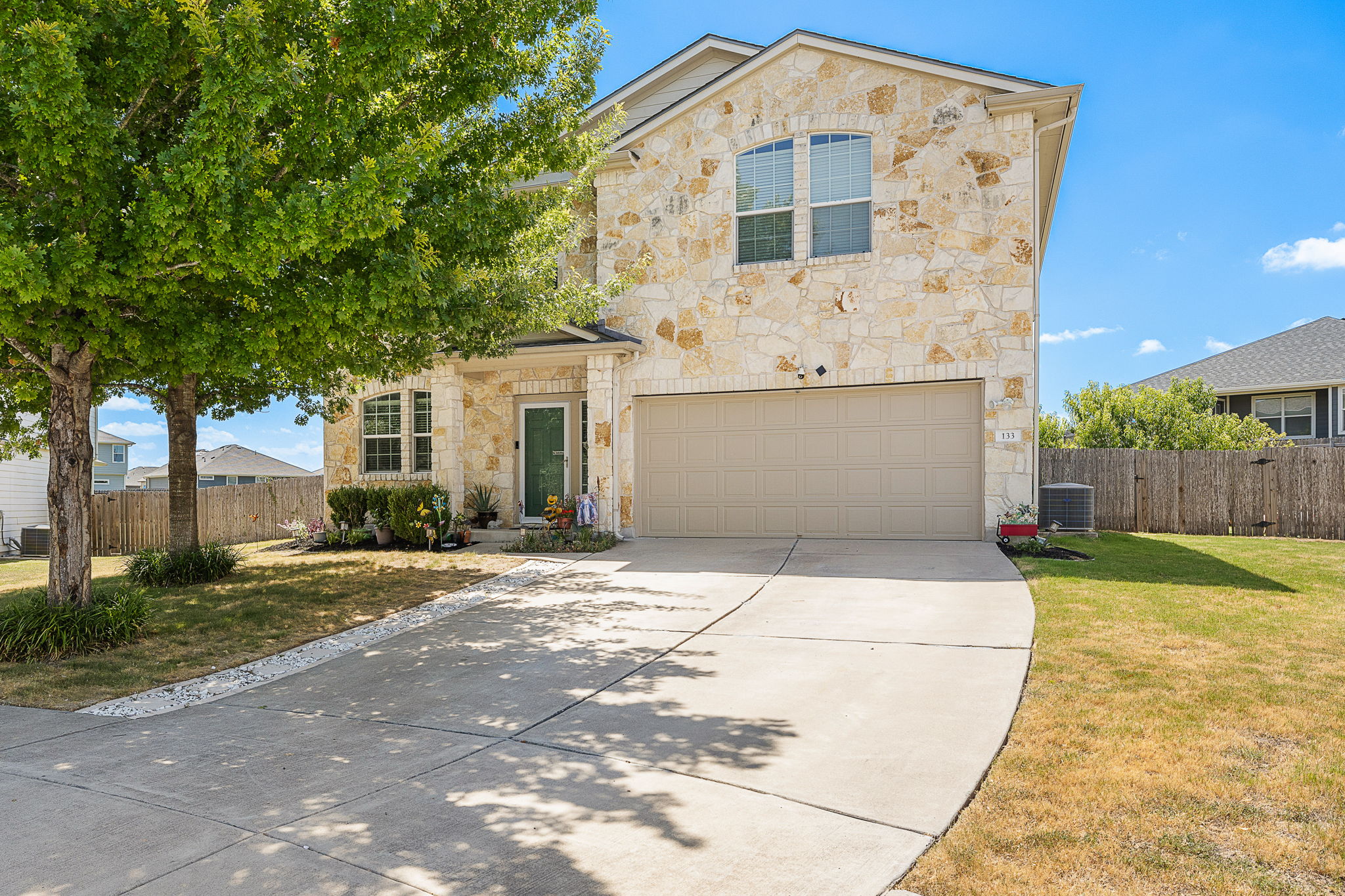 133 Lavaca Loop — photo