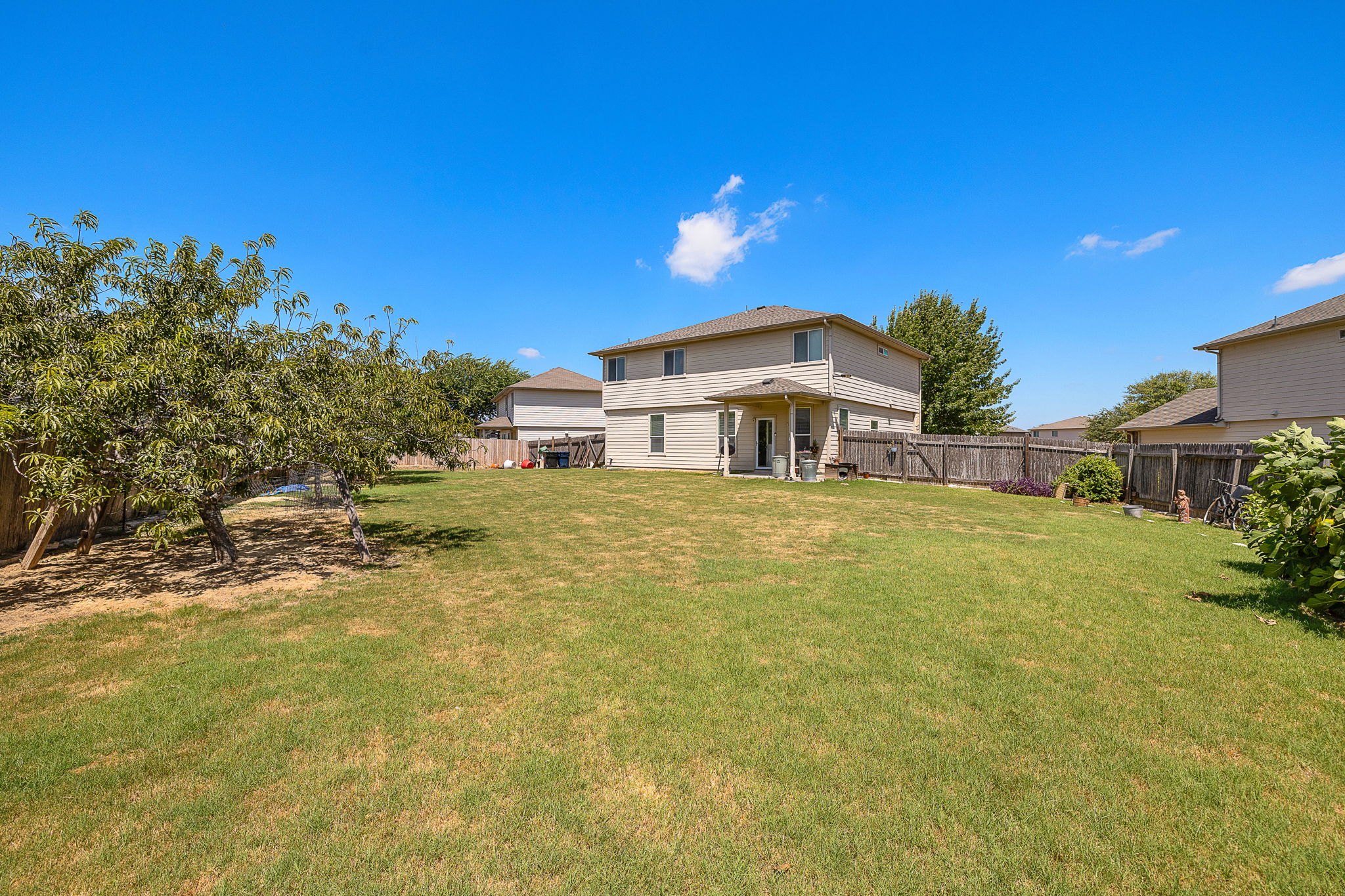 133 Lavaca Loop, Hutto, TX 78634 — photo 2