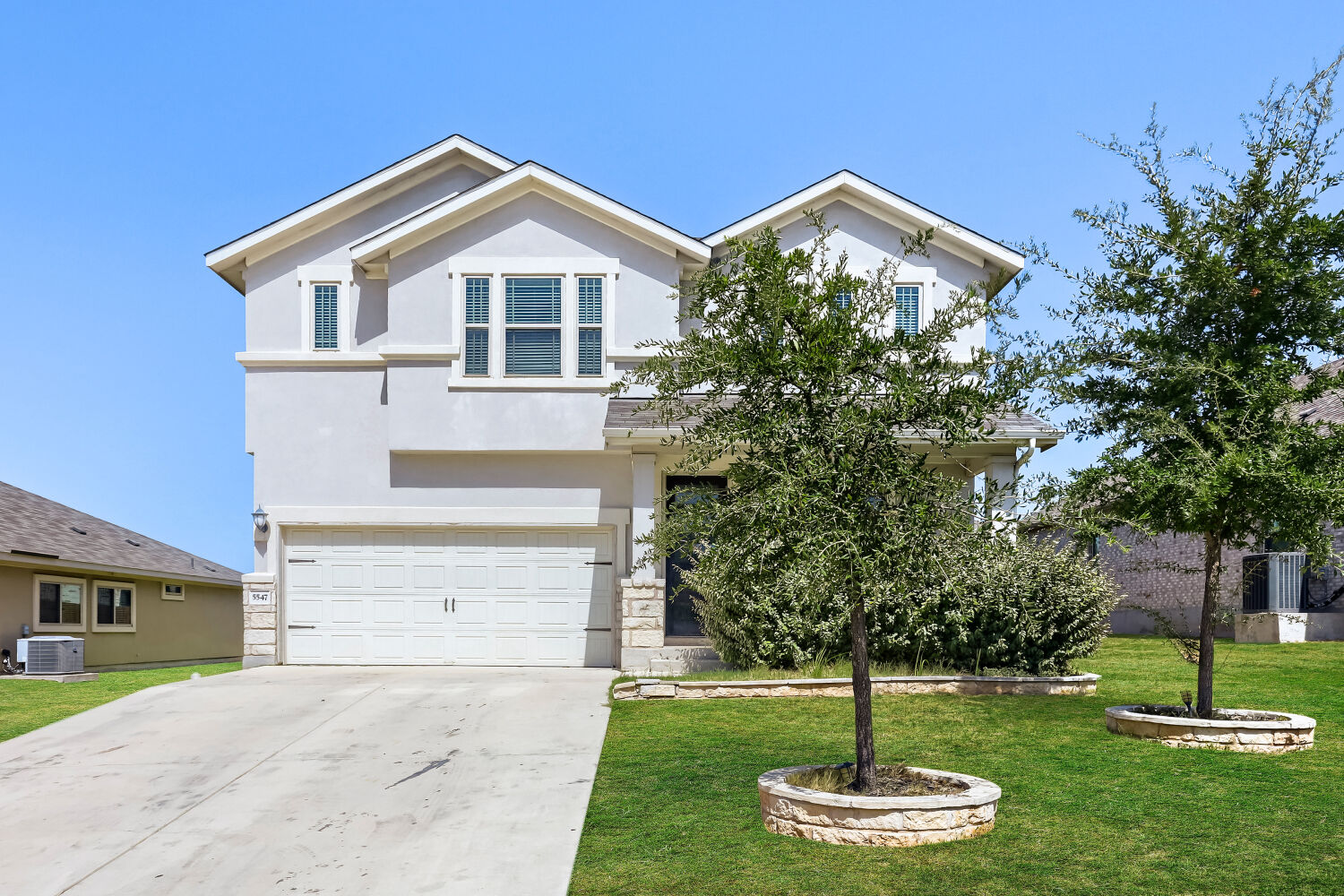5547 Bellissima Way — photo