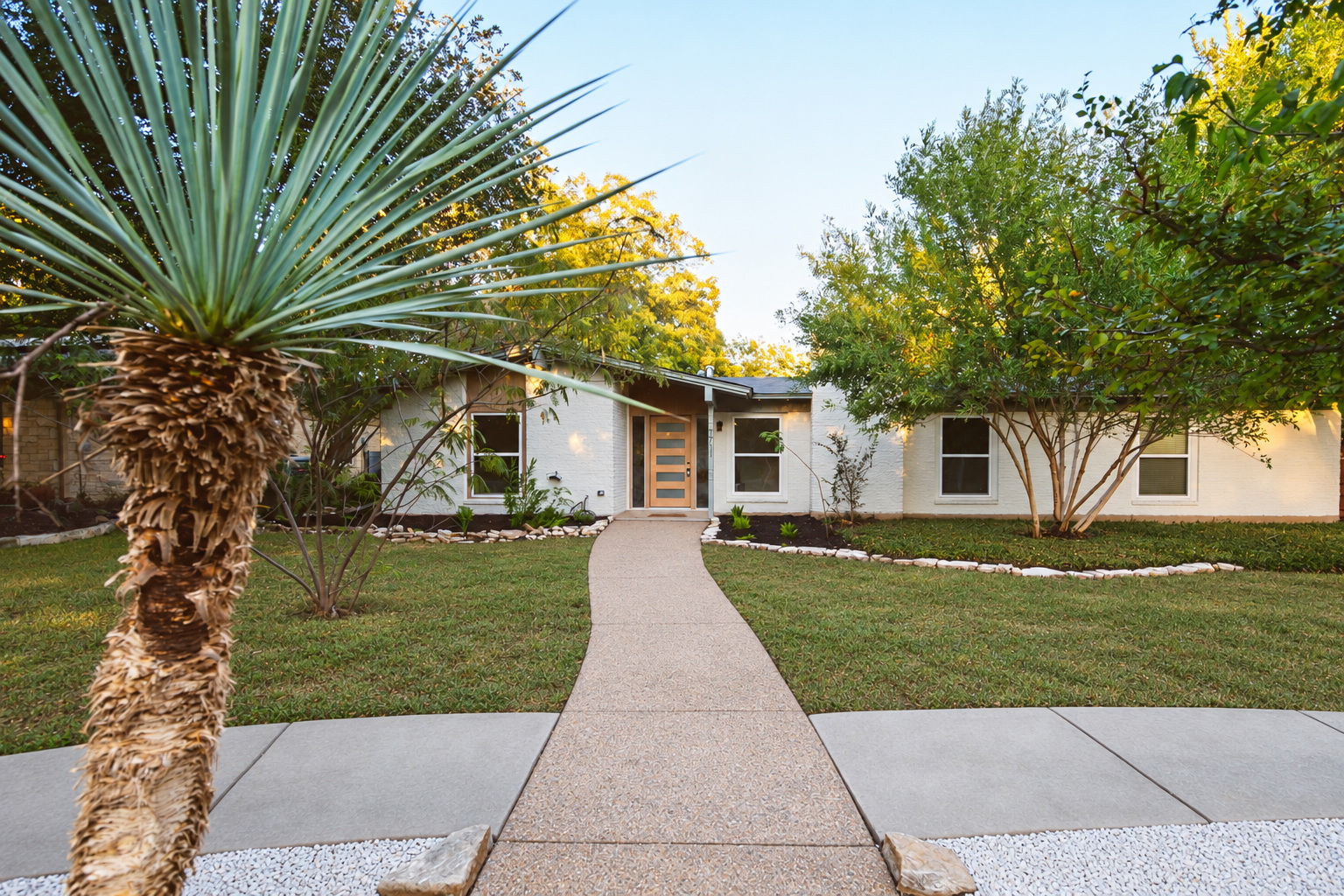 7711 Shoal Creek Blvd — photo