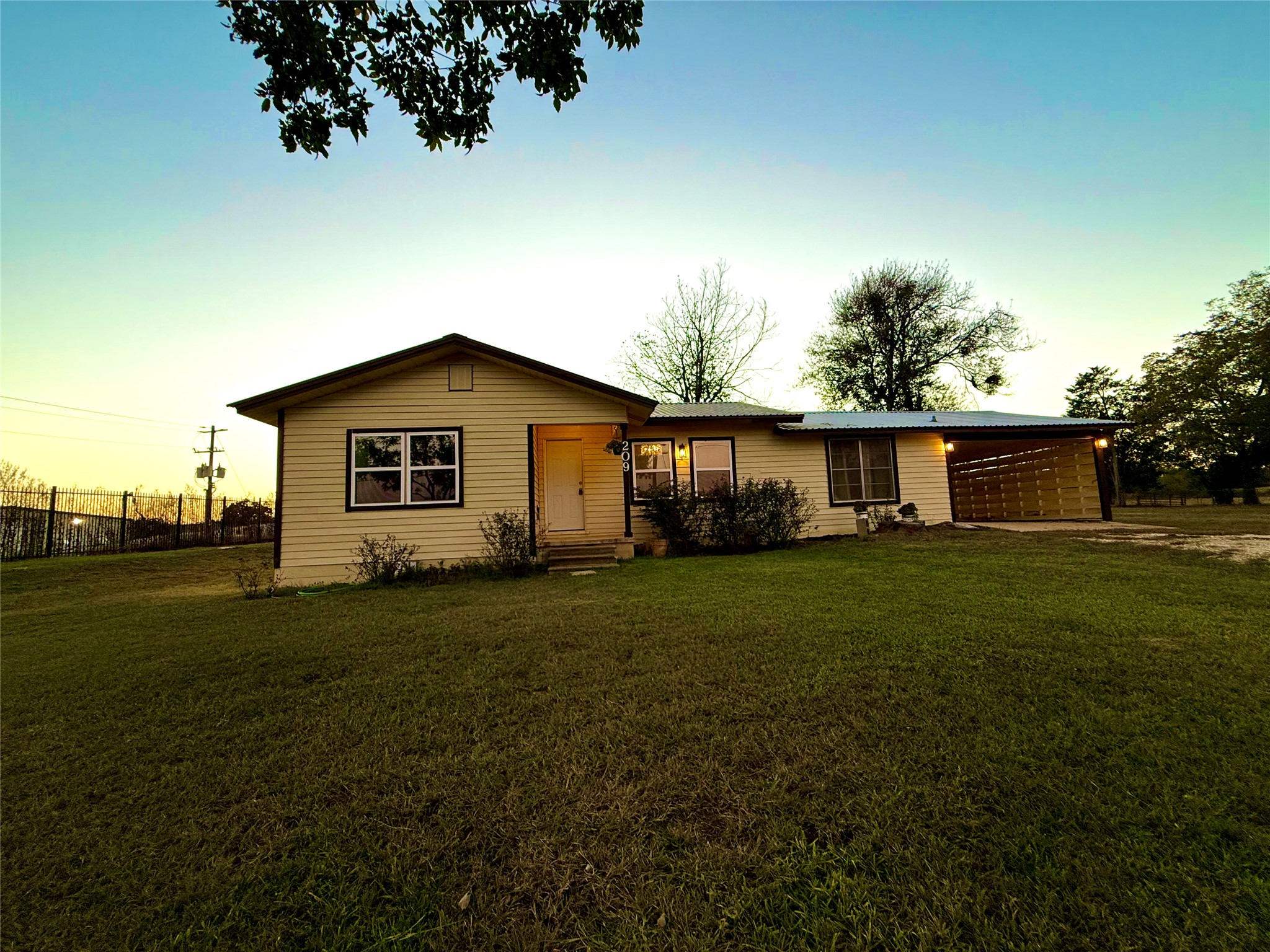 209 County Road 310 — photo