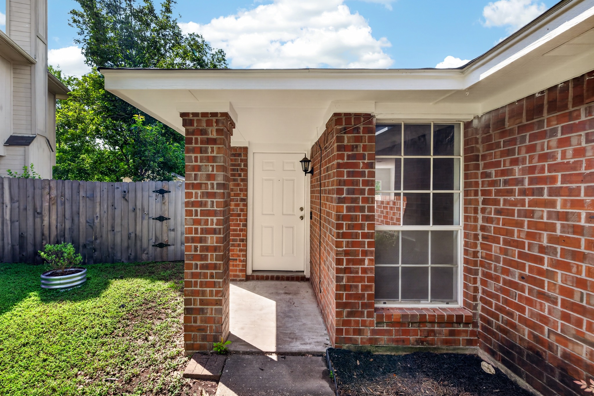 17213 Bushmills Rd — photo