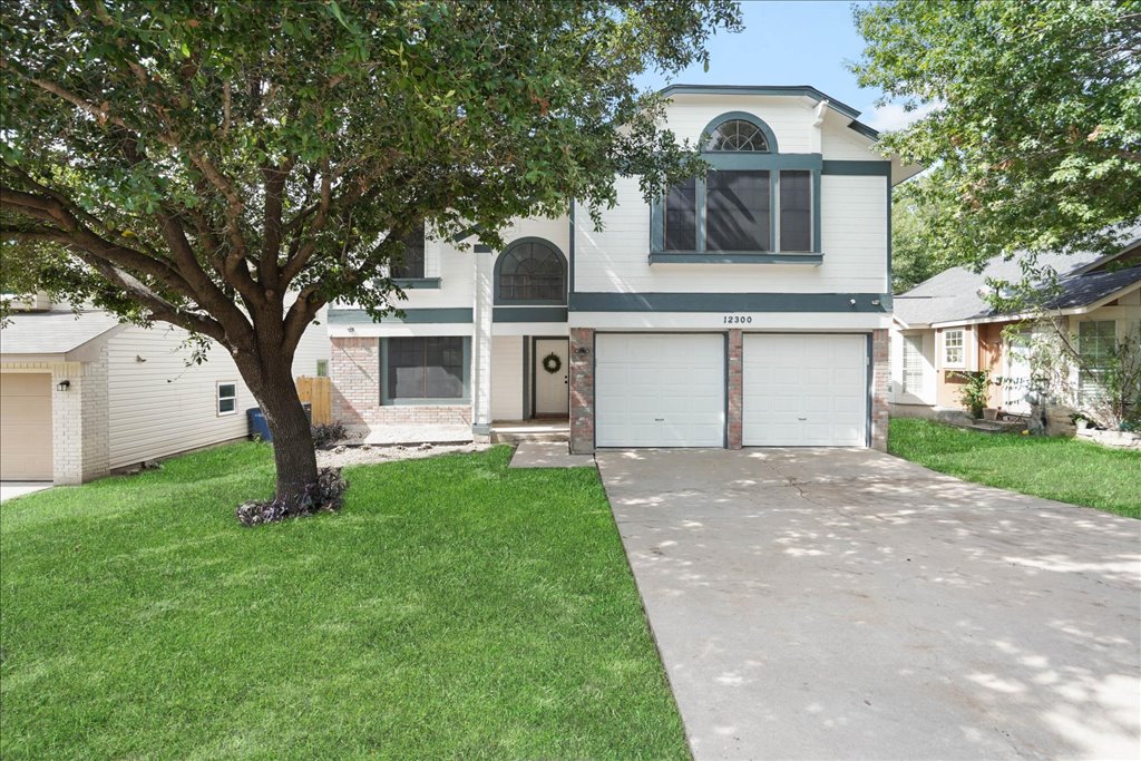 12300 Farnish CV — photo